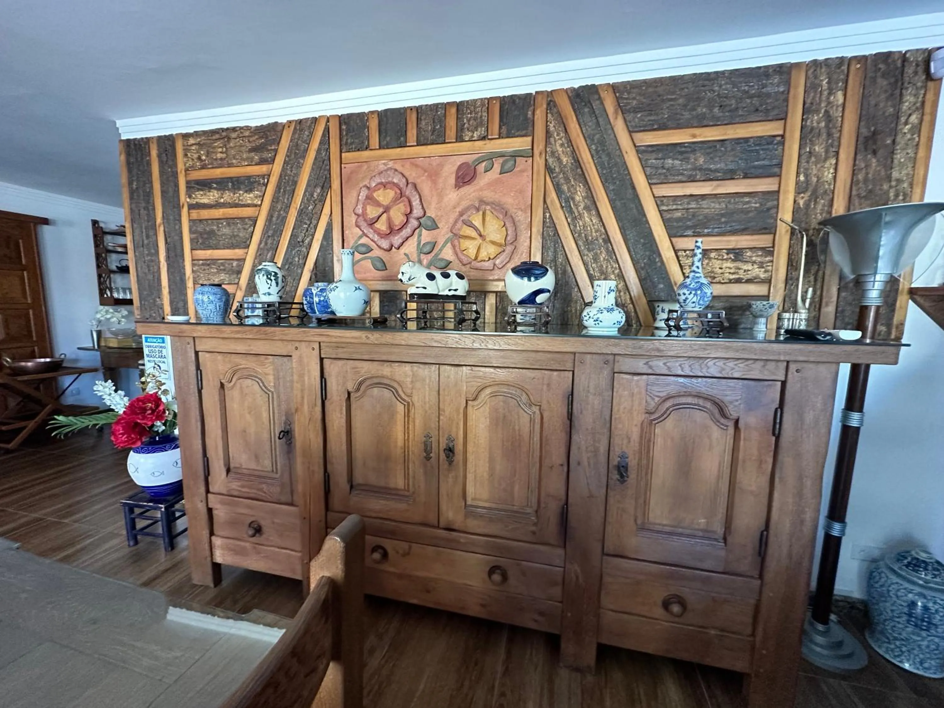 Restaurant/places to eat in Flor de Limão Hotel Boutique