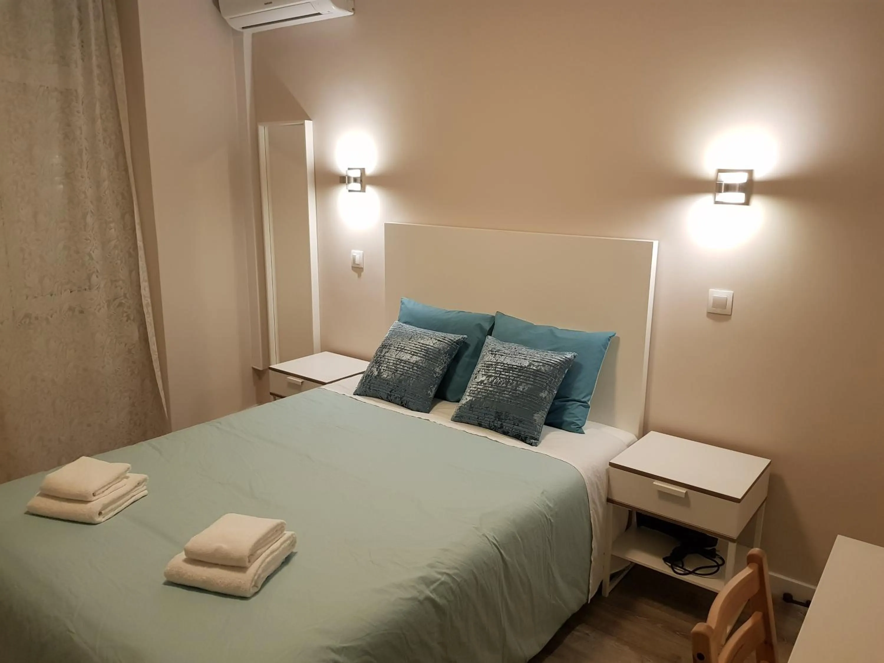 Bedroom, Bed in HaoBo Porto Center