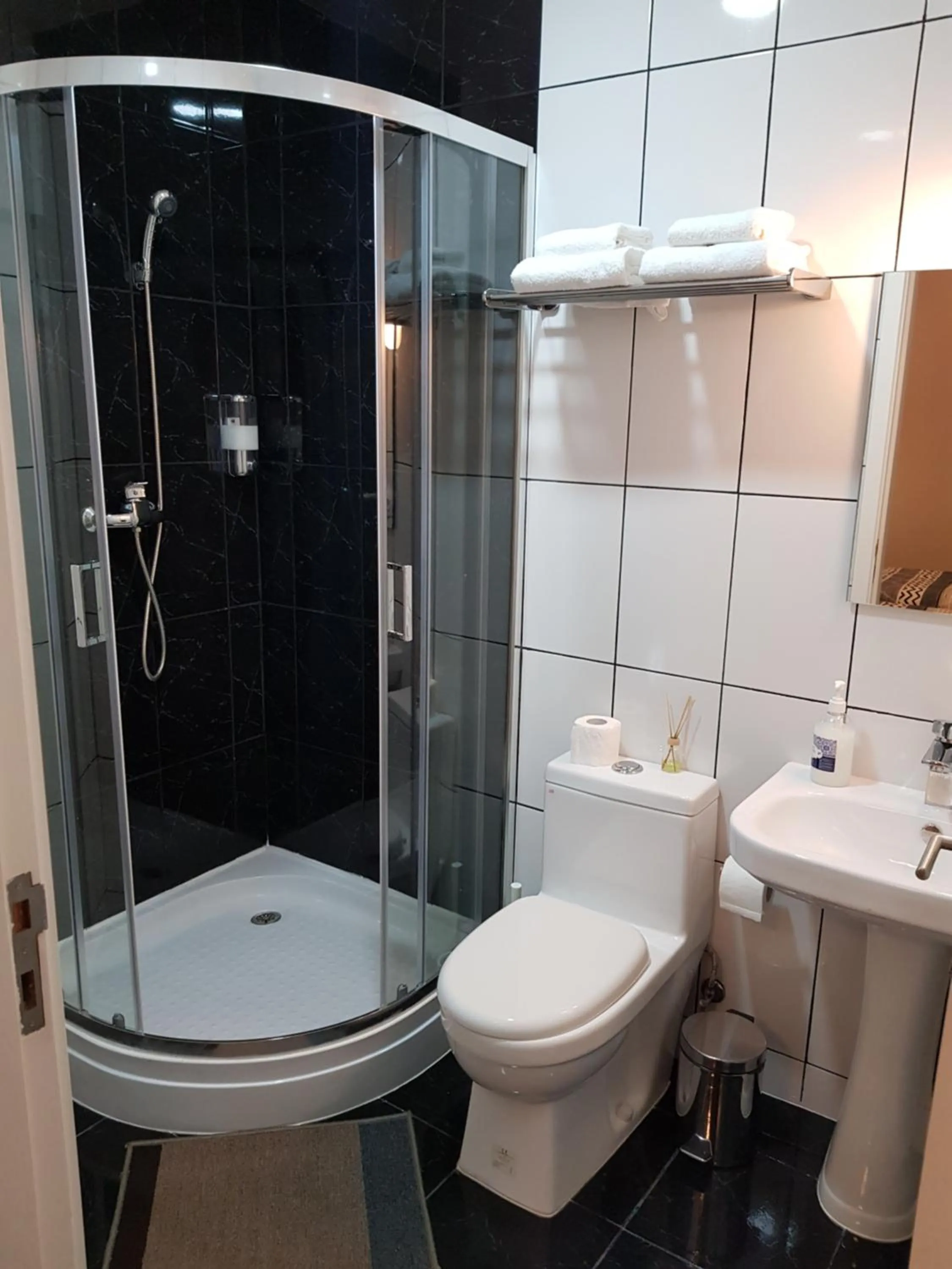 Toilet in HaoBo Porto Center