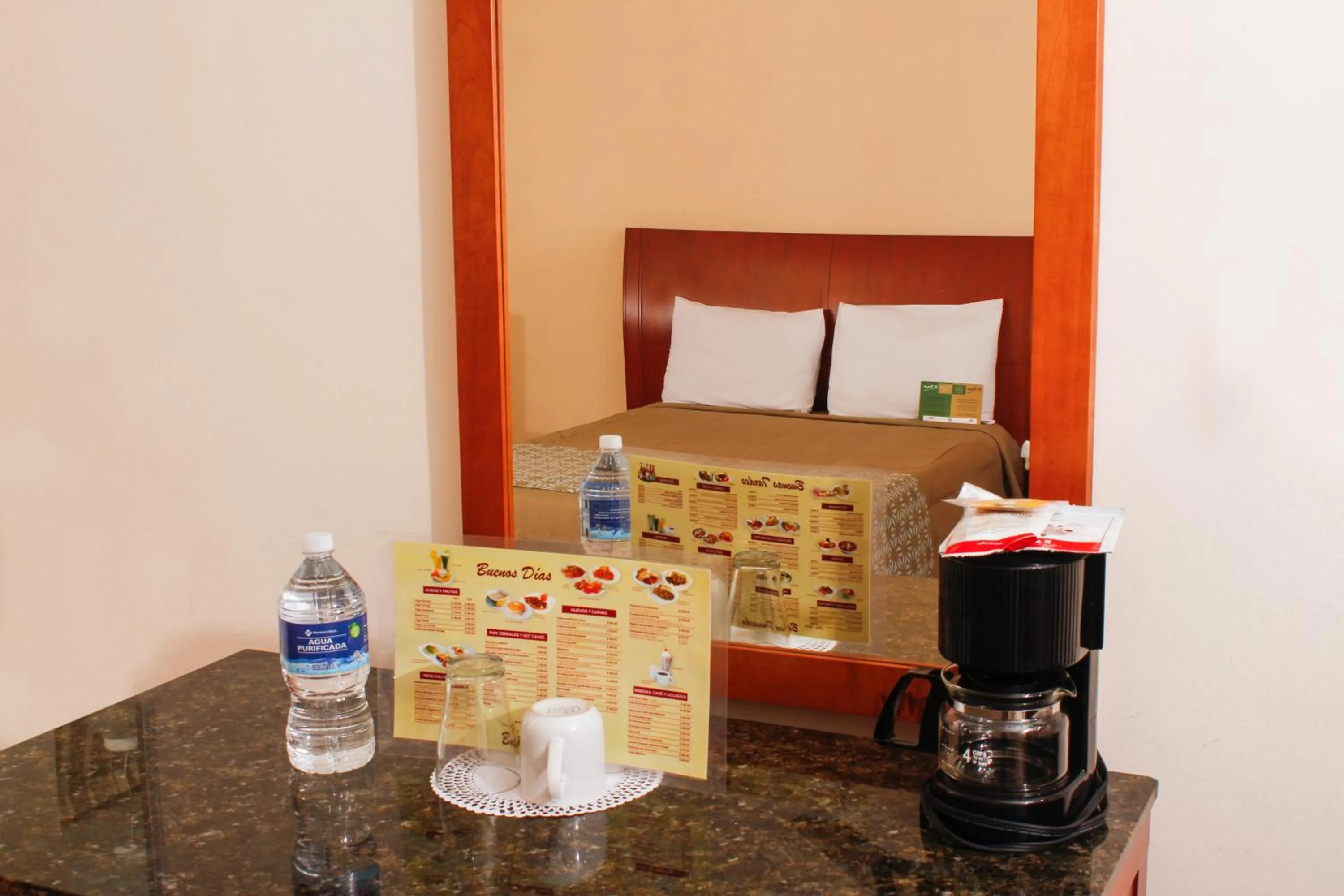 Coffee/tea facilities in El Dorado