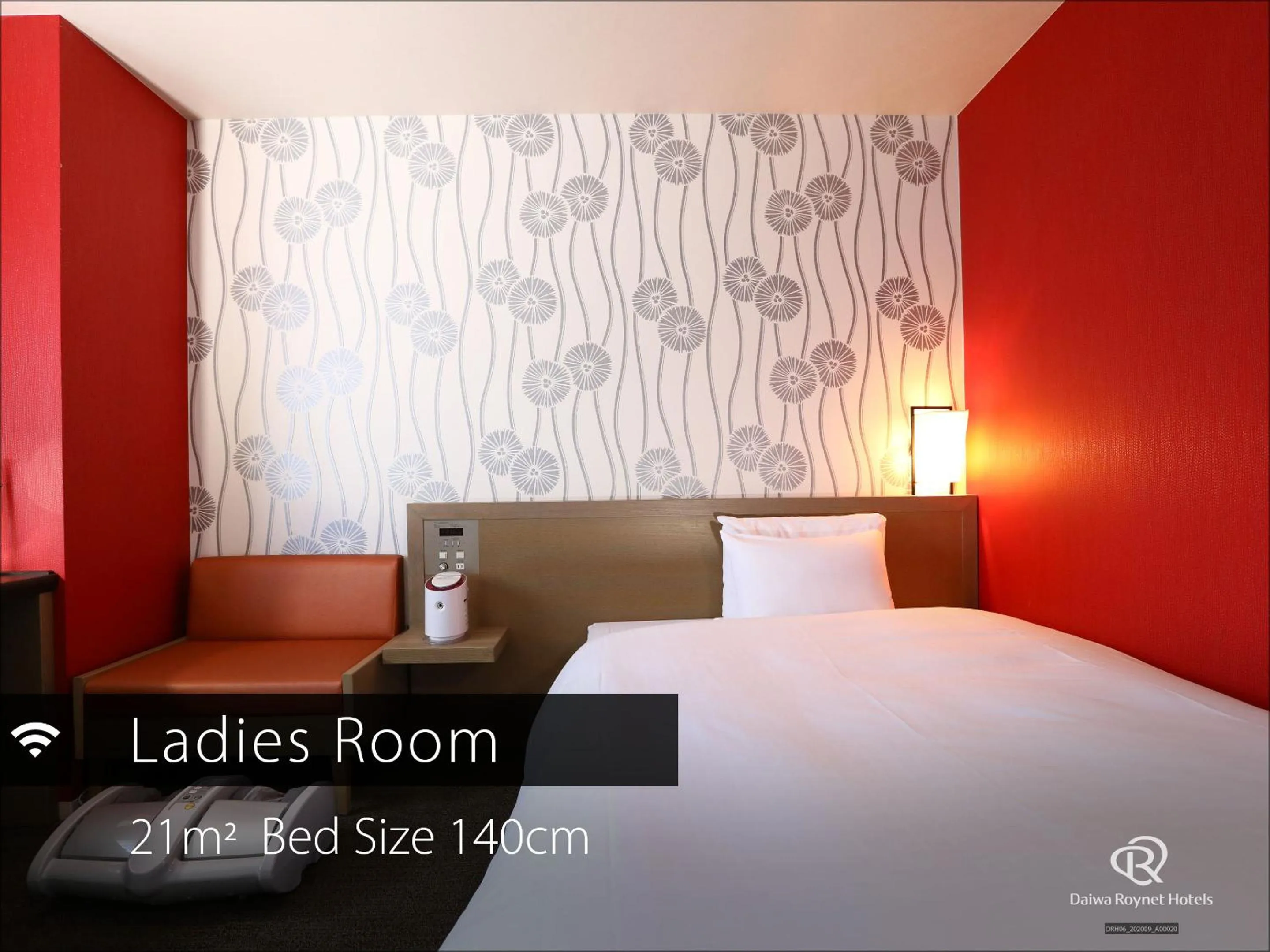 Bed in Daiwa Roynet Hotel Takamatsu