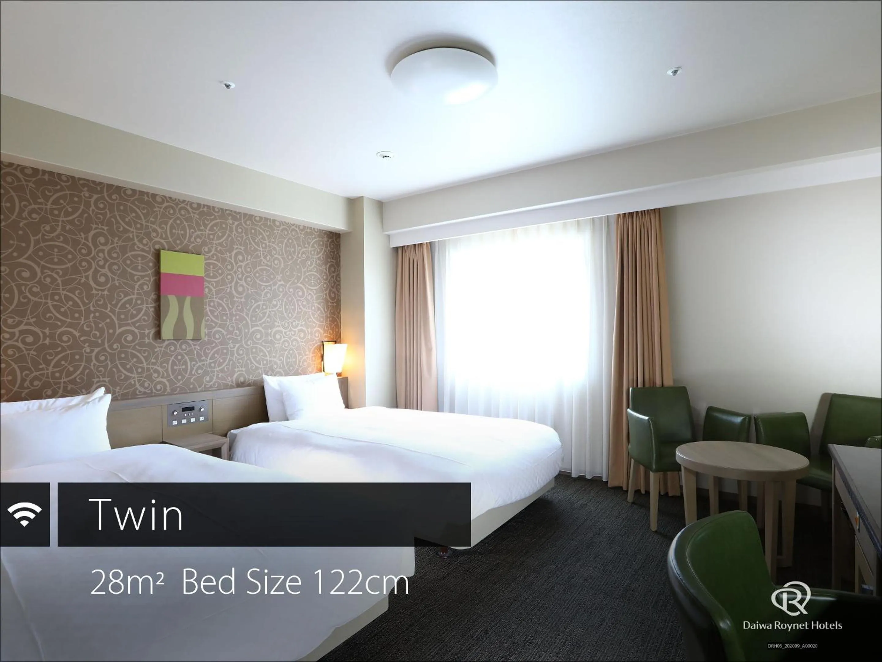 Bed in Daiwa Roynet Hotel Takamatsu