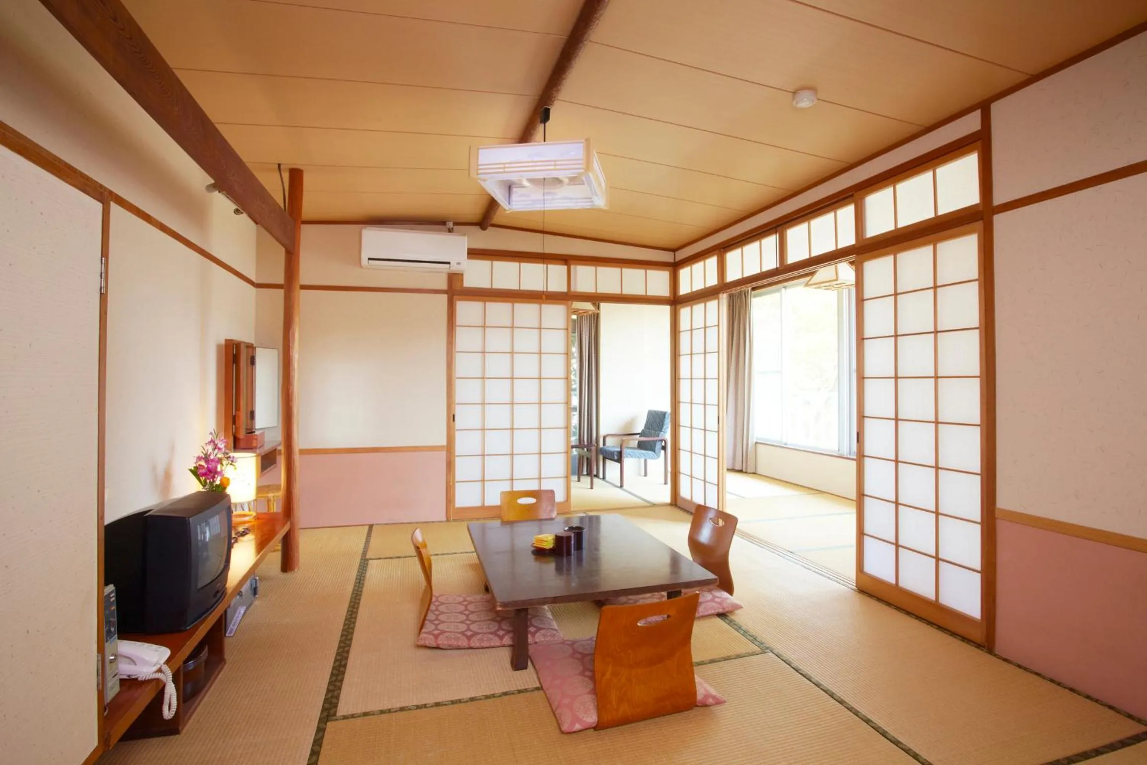 Photo of the whole room in Unzen Iwaki Ryokan