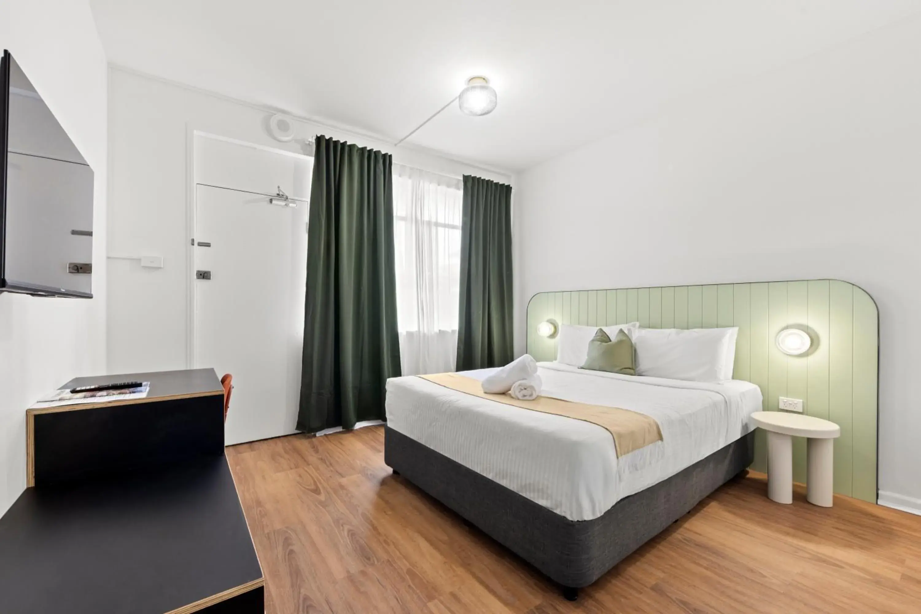 Bed in The Palms Motel- Formerly Flinders Motel Bed in The Palms Motel- Formerly Flinders Motel