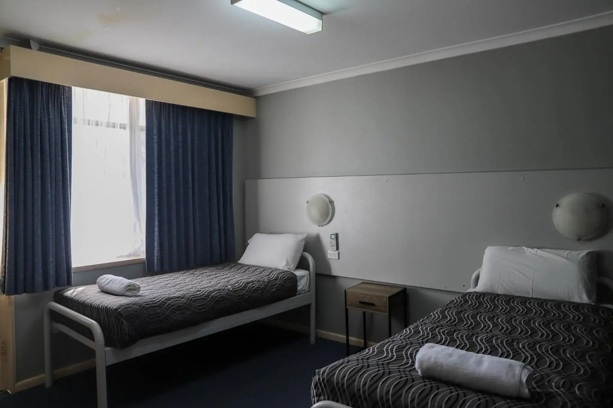 Bed in The Palms Motel- Formerly Flinders Motel Bed in The Palms Motel- Formerly Flinders Motel