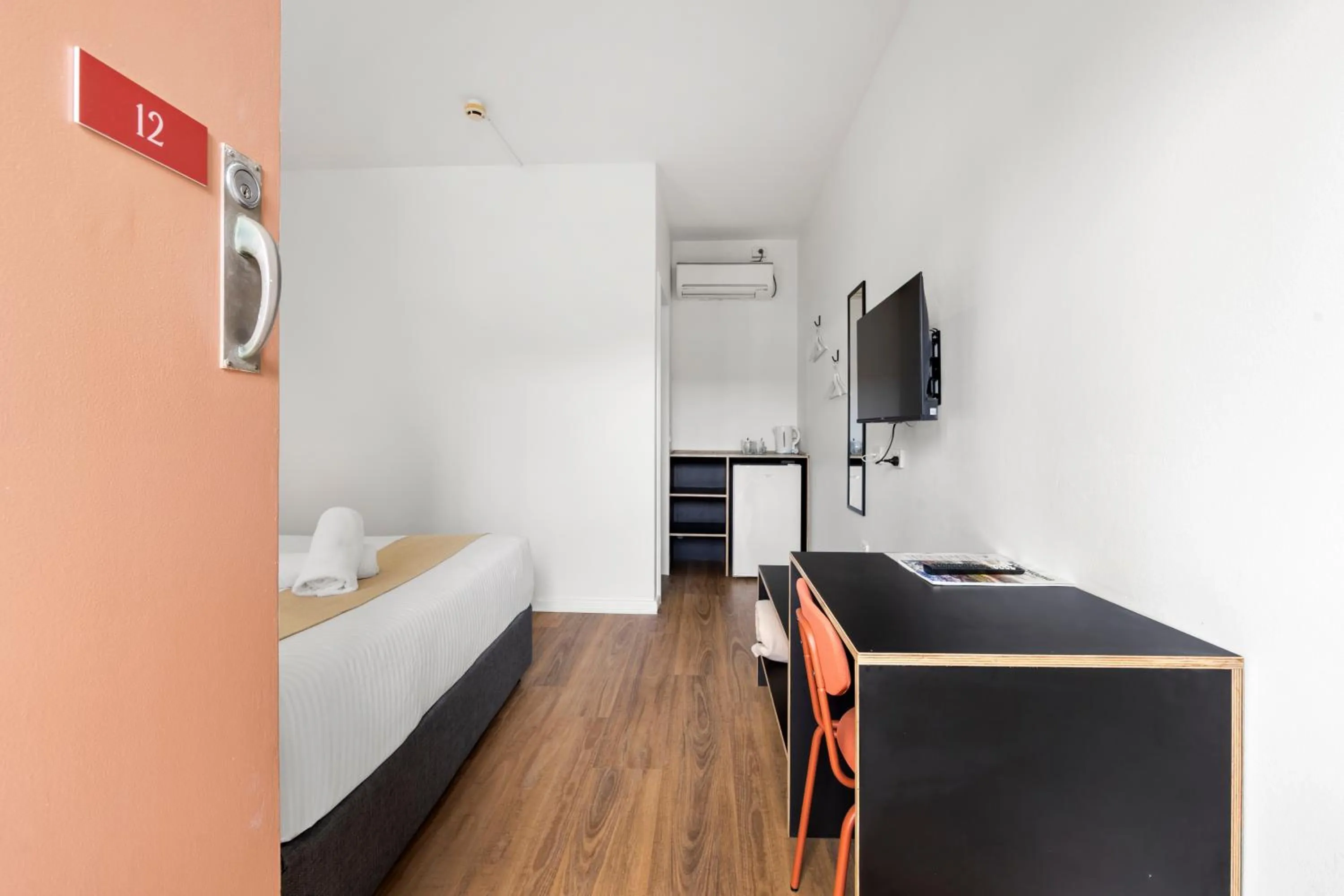 Bed in The Palms Motel- Formerly Flinders Motel