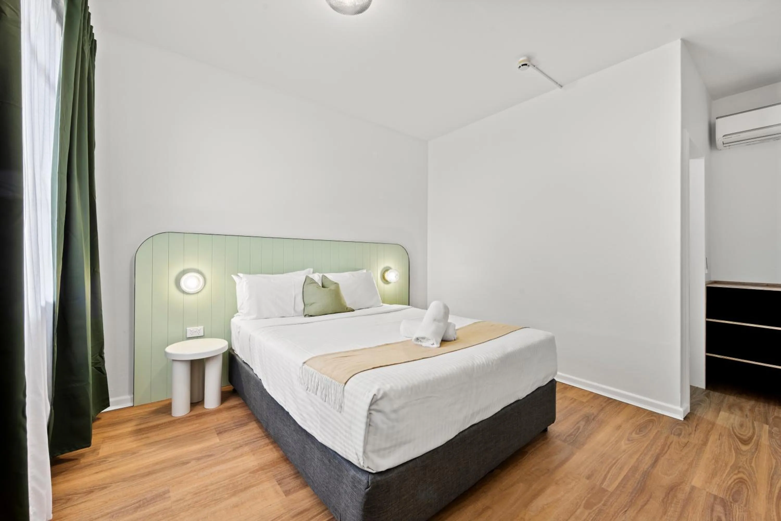 Bed in The Palms Motel- Formerly Flinders Motel