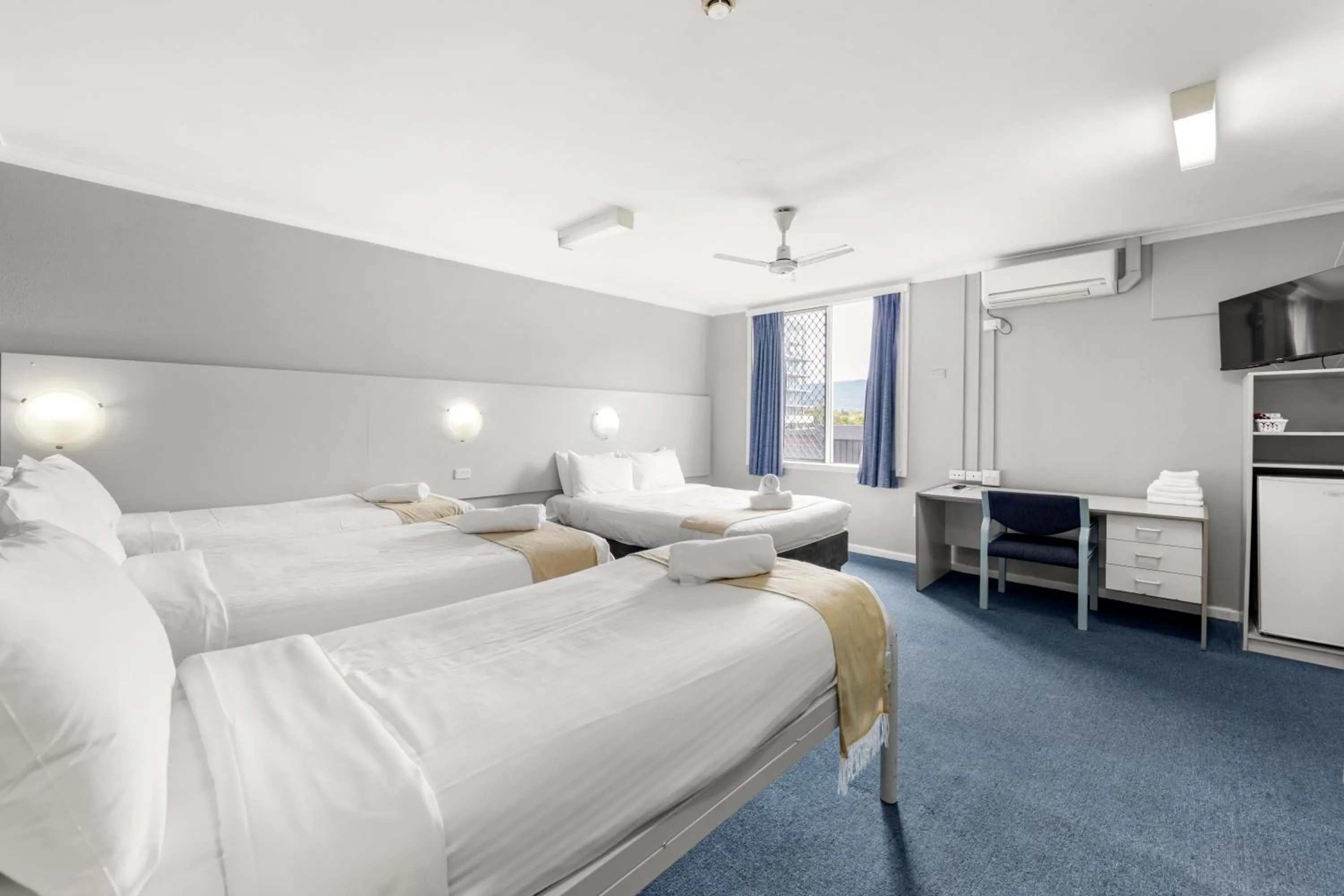 Bed in The Palms Motel- Formerly Flinders Motel