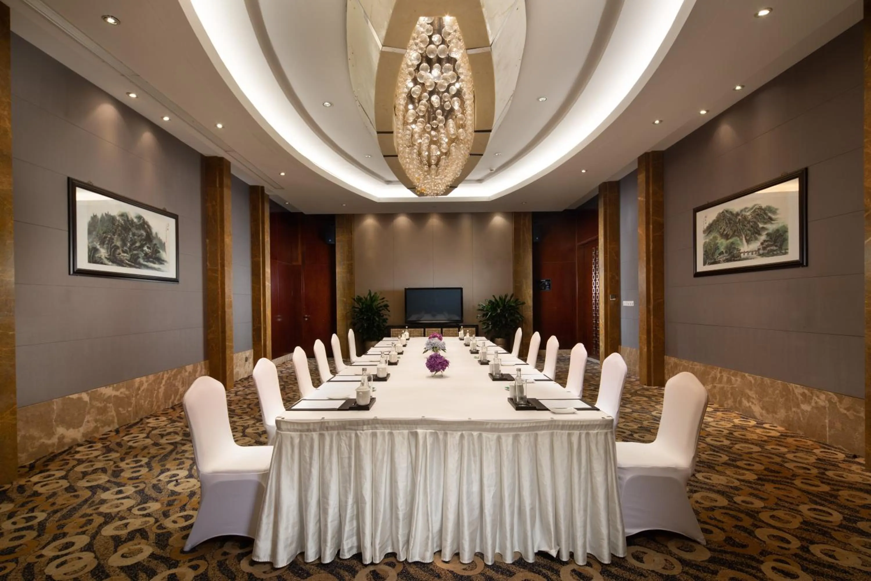 Meeting/conference room in Crowne Plaza Taizhou by IHG