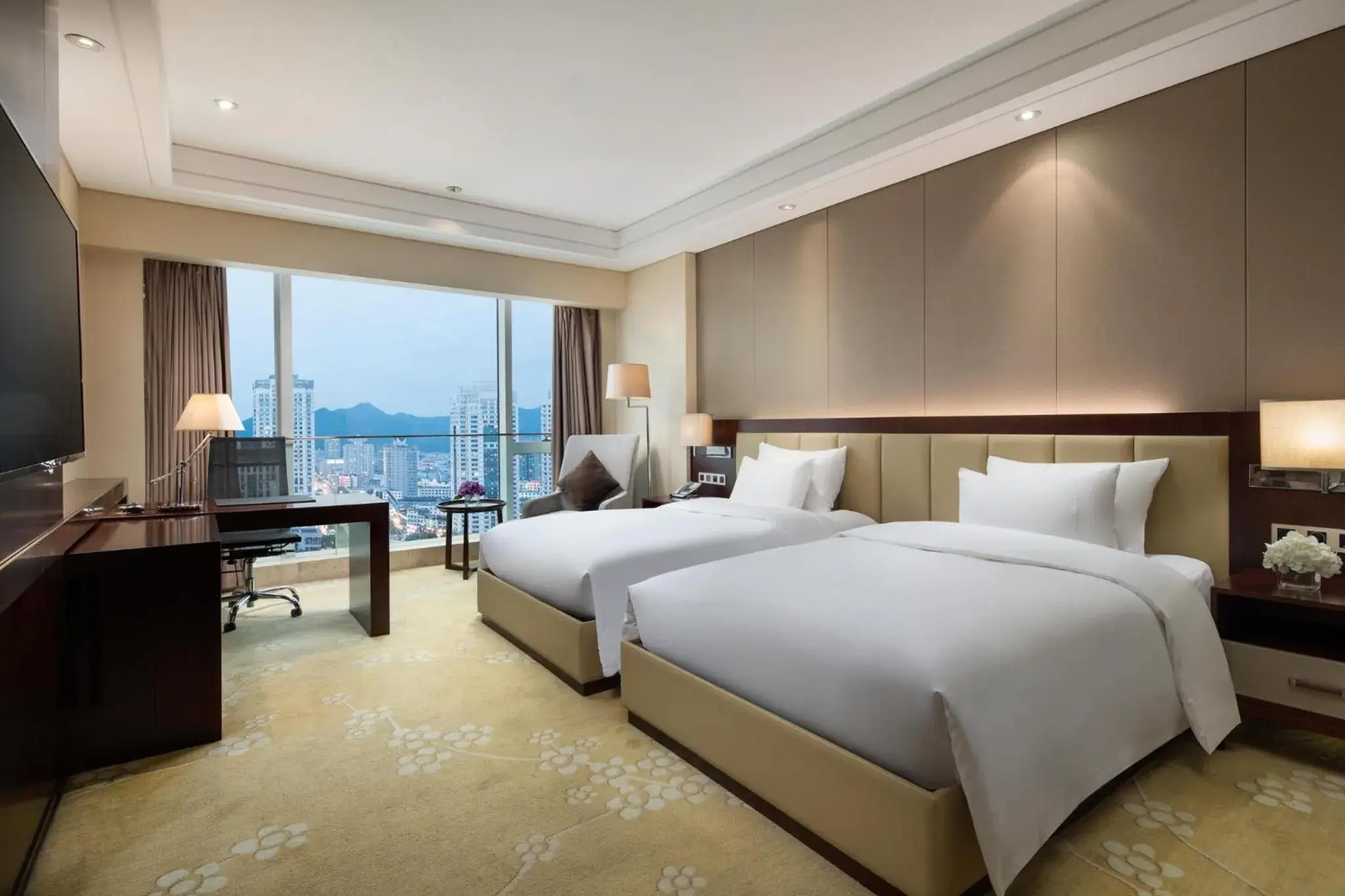Premium Twin Room in Crowne Plaza Taizhou by IHG Premium Twin Room in Crowne Plaza Taizhou by IHG