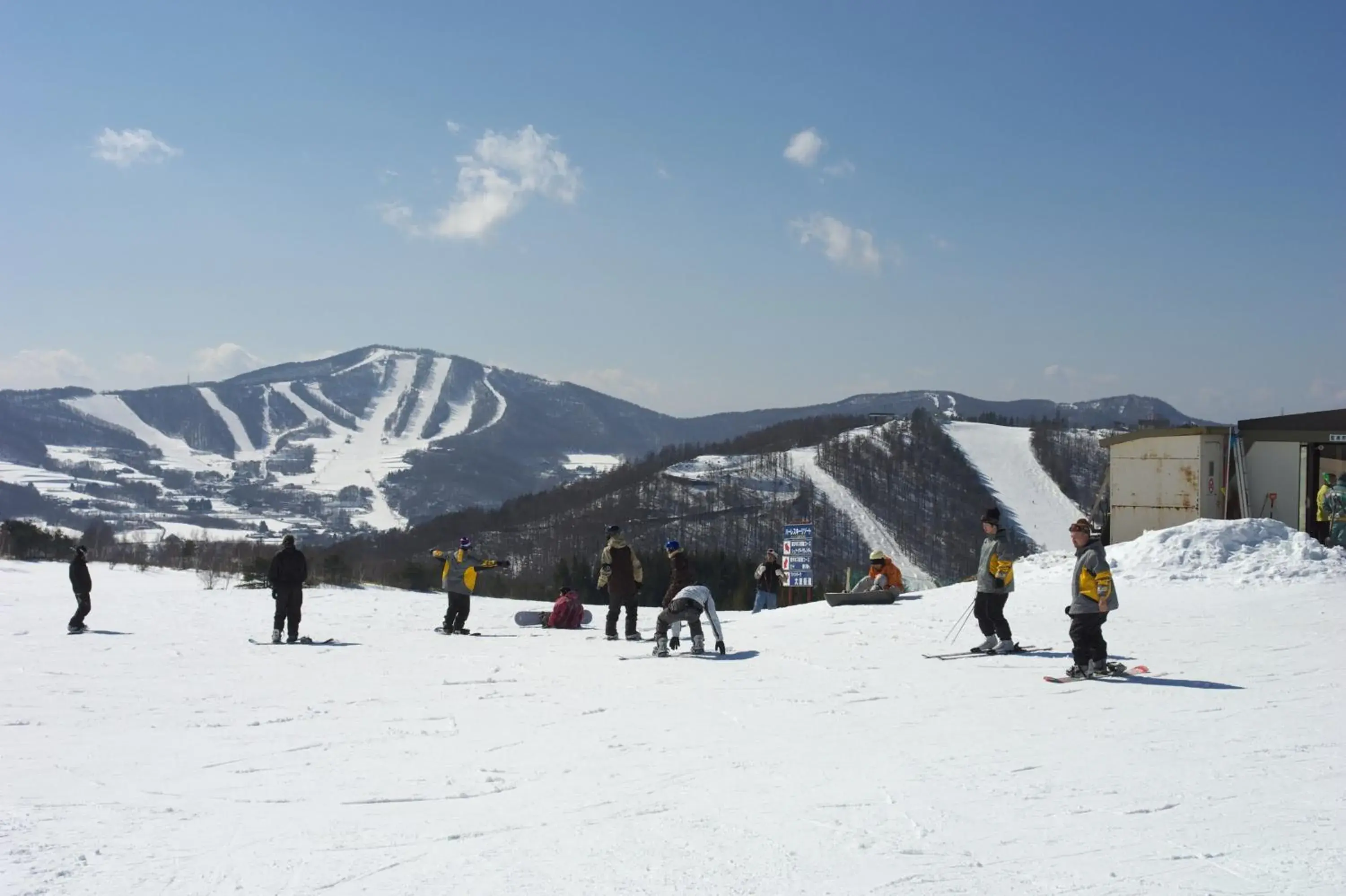 Area and facilities, Skiing in Guest House Kura
