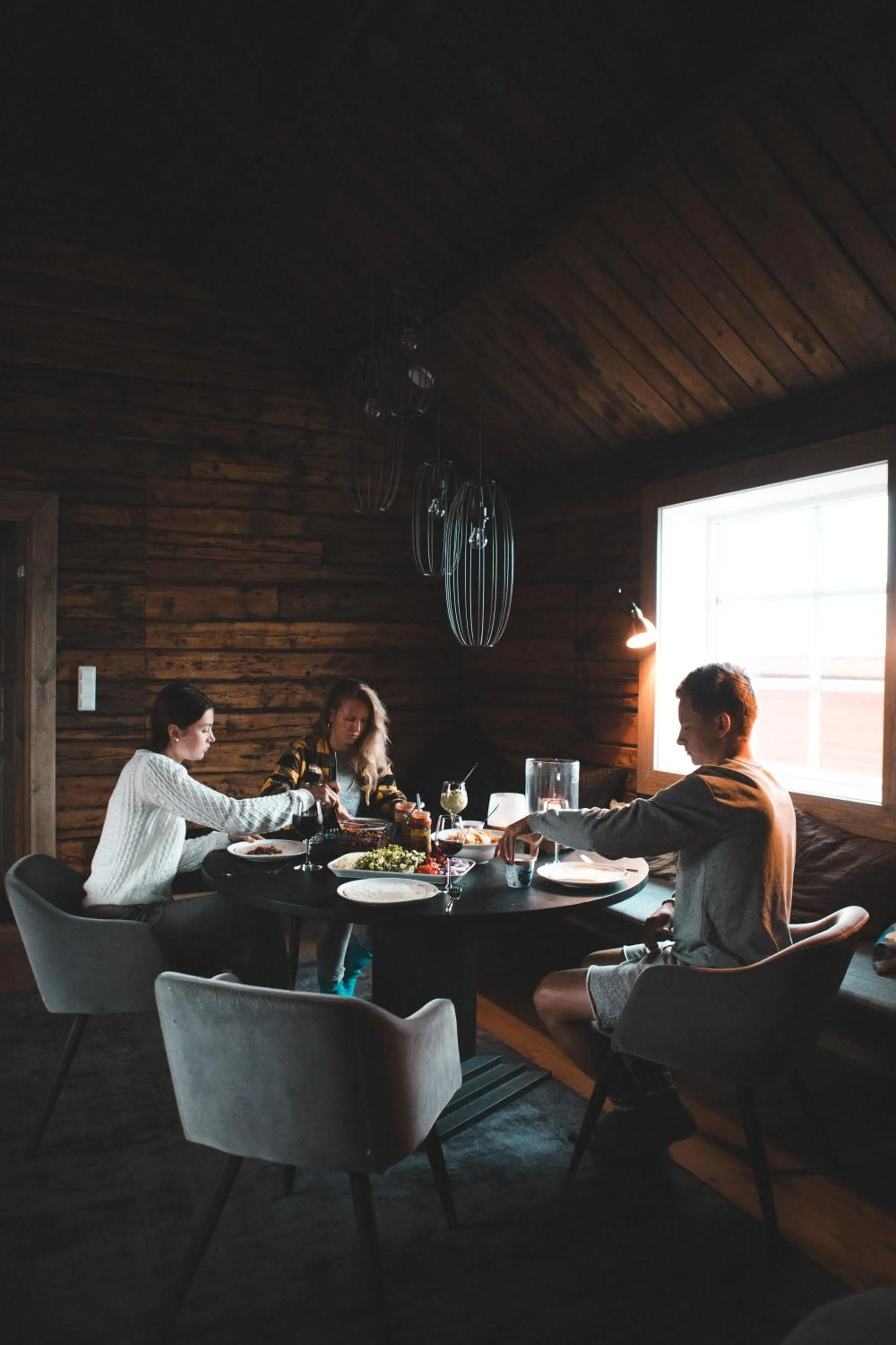 People in Solsiden Brygge Rorbuer