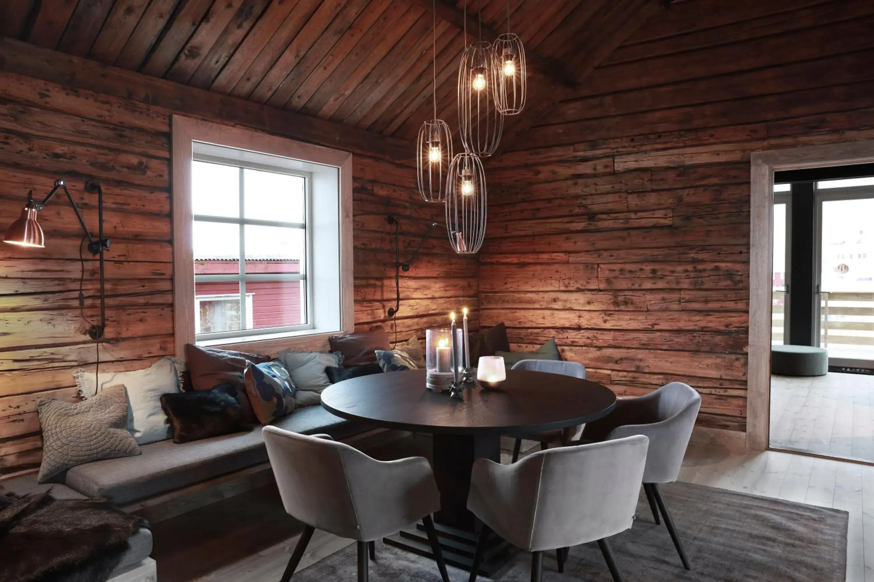 Three-Bedroom Cottage Suite in Solsiden Brygge Rorbuer Three-Bedroom Cottage Suite in Solsiden Brygge Rorbuer