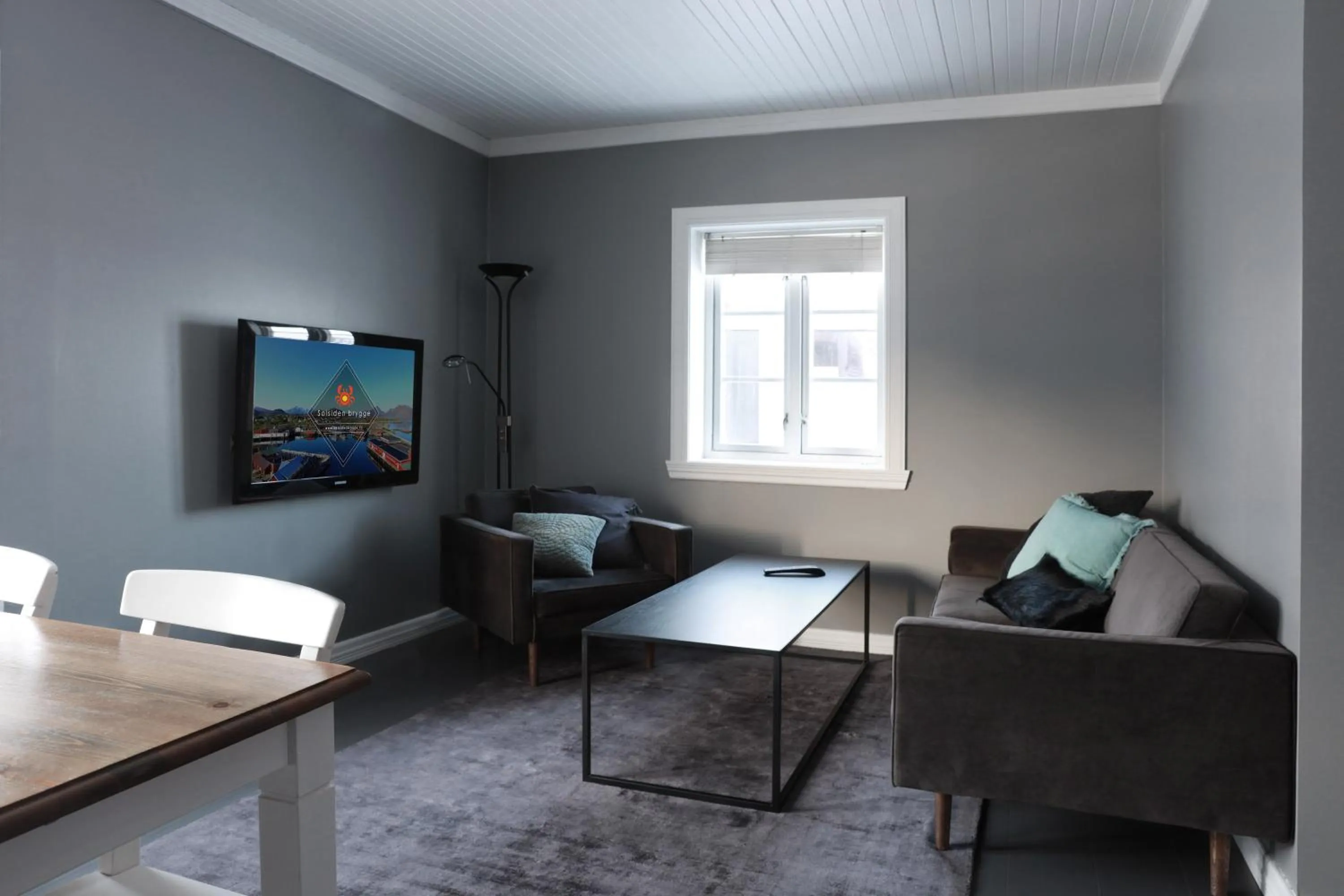 Seating area in Solsiden Brygge Rorbuer