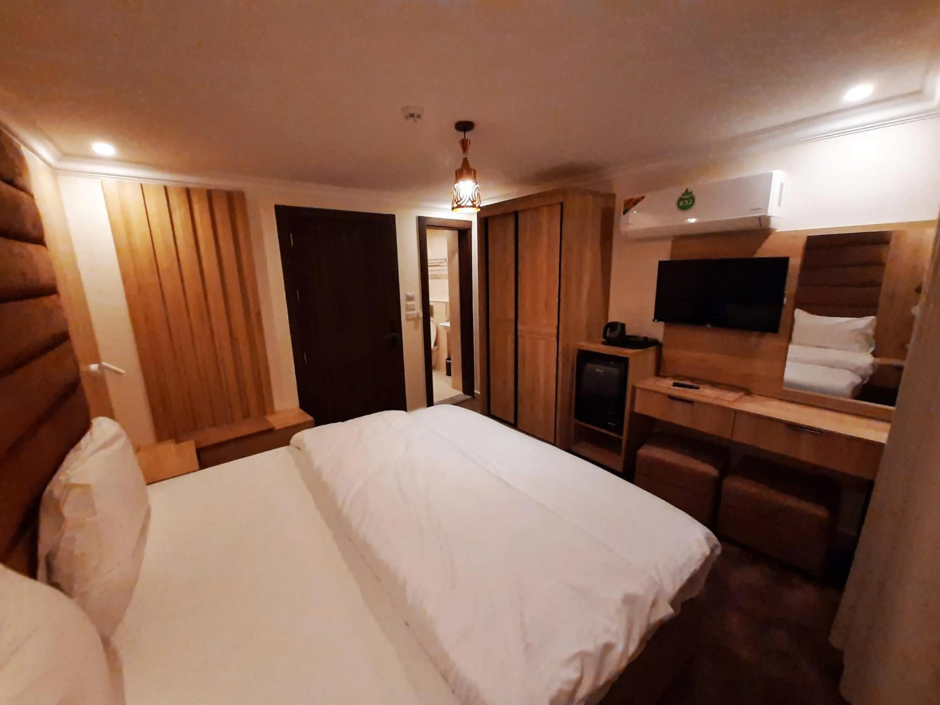 Bed in Petra Visitors Hotel