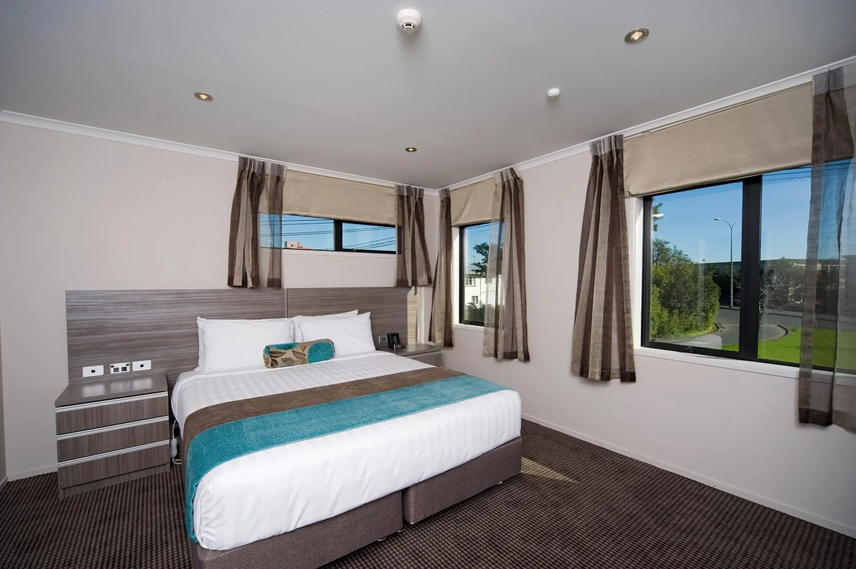 Bedroom, Bed in Best Western Ellerslie International Hotel Bedroom, Bed in Best Western Ellerslie International Hotel