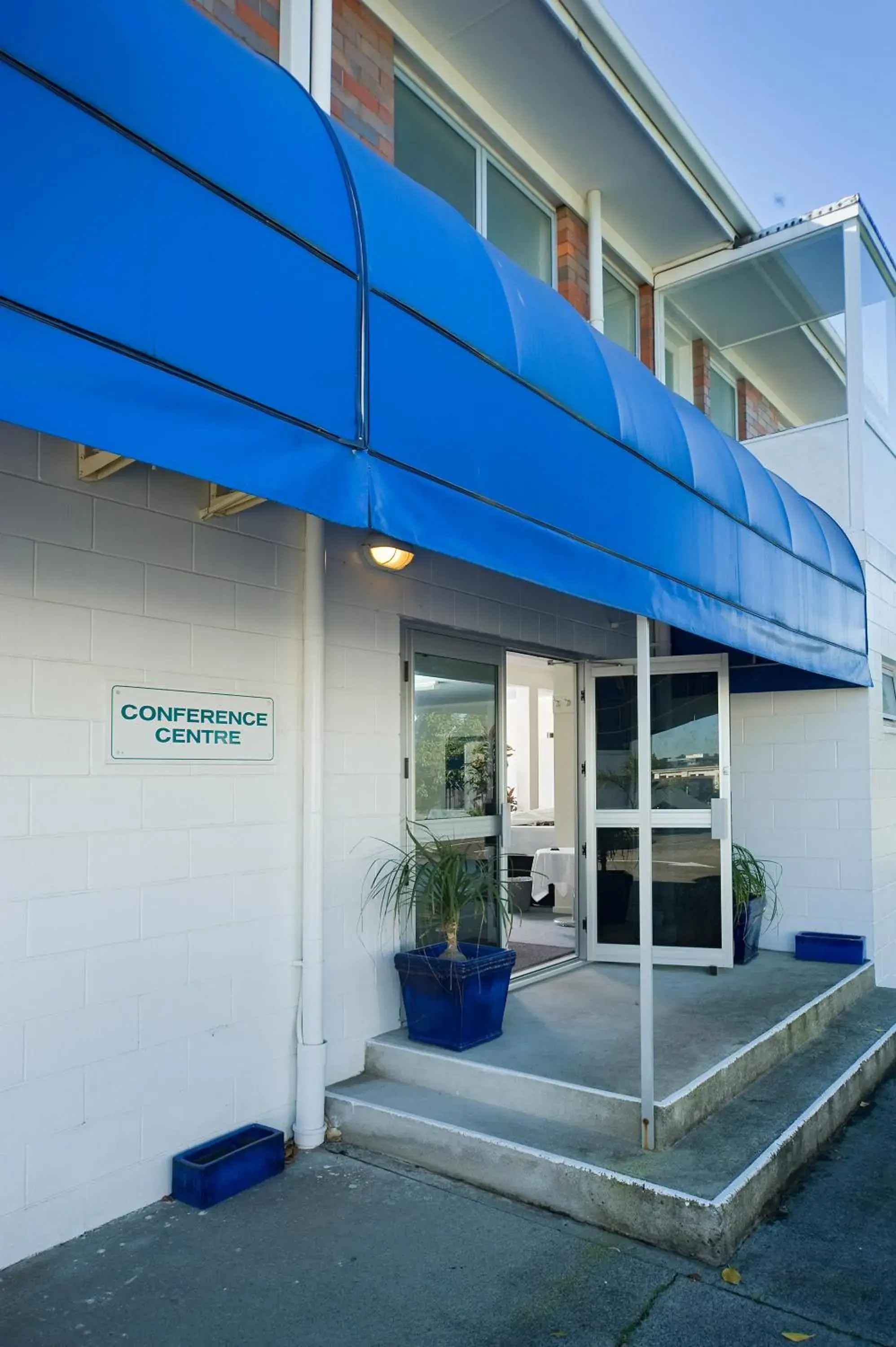 Facade/entrance in Best Western Ellerslie International Hotel Facade/entrance in Best Western Ellerslie International Hotel