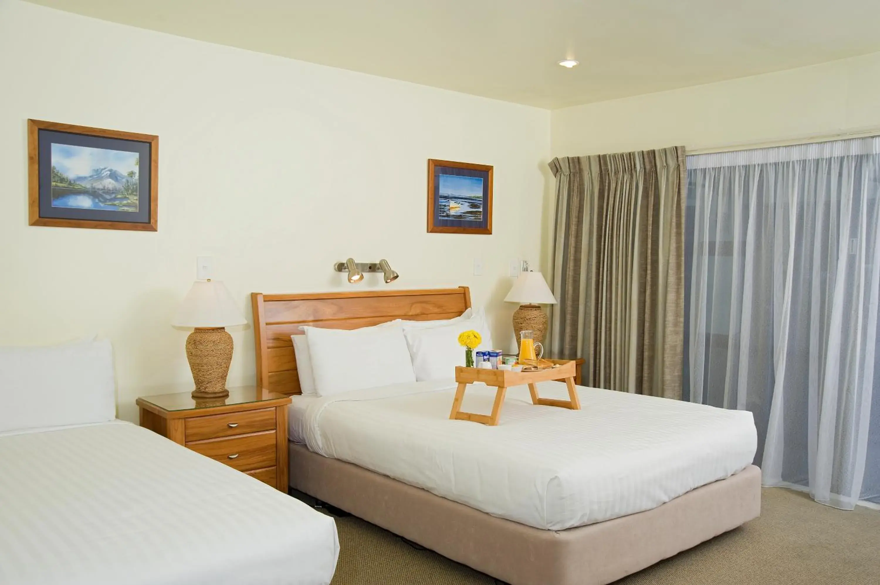 Bed in Best Western Ellerslie International Hotel Bed in Best Western Ellerslie International Hotel