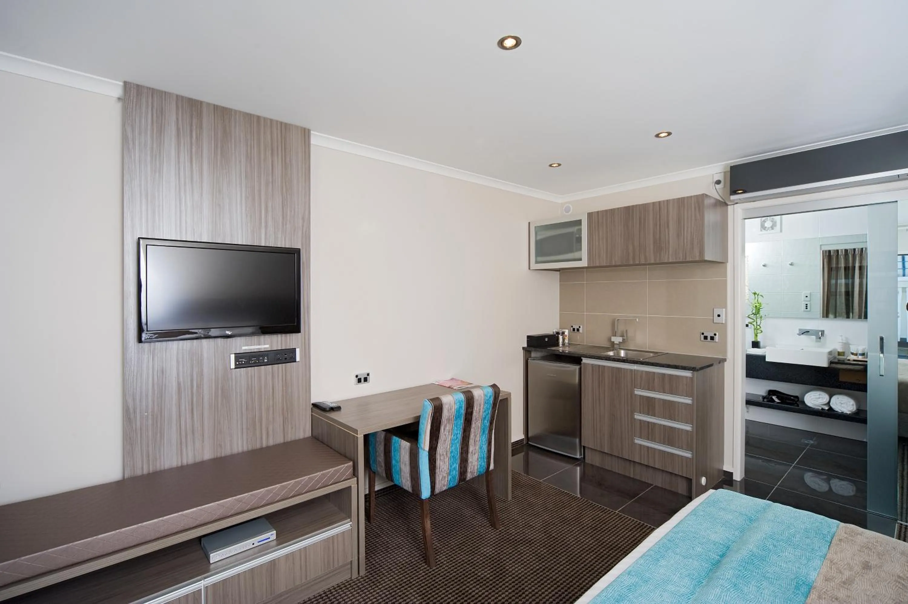 Kitchen or kitchenette in Best Western Ellerslie International Hotel