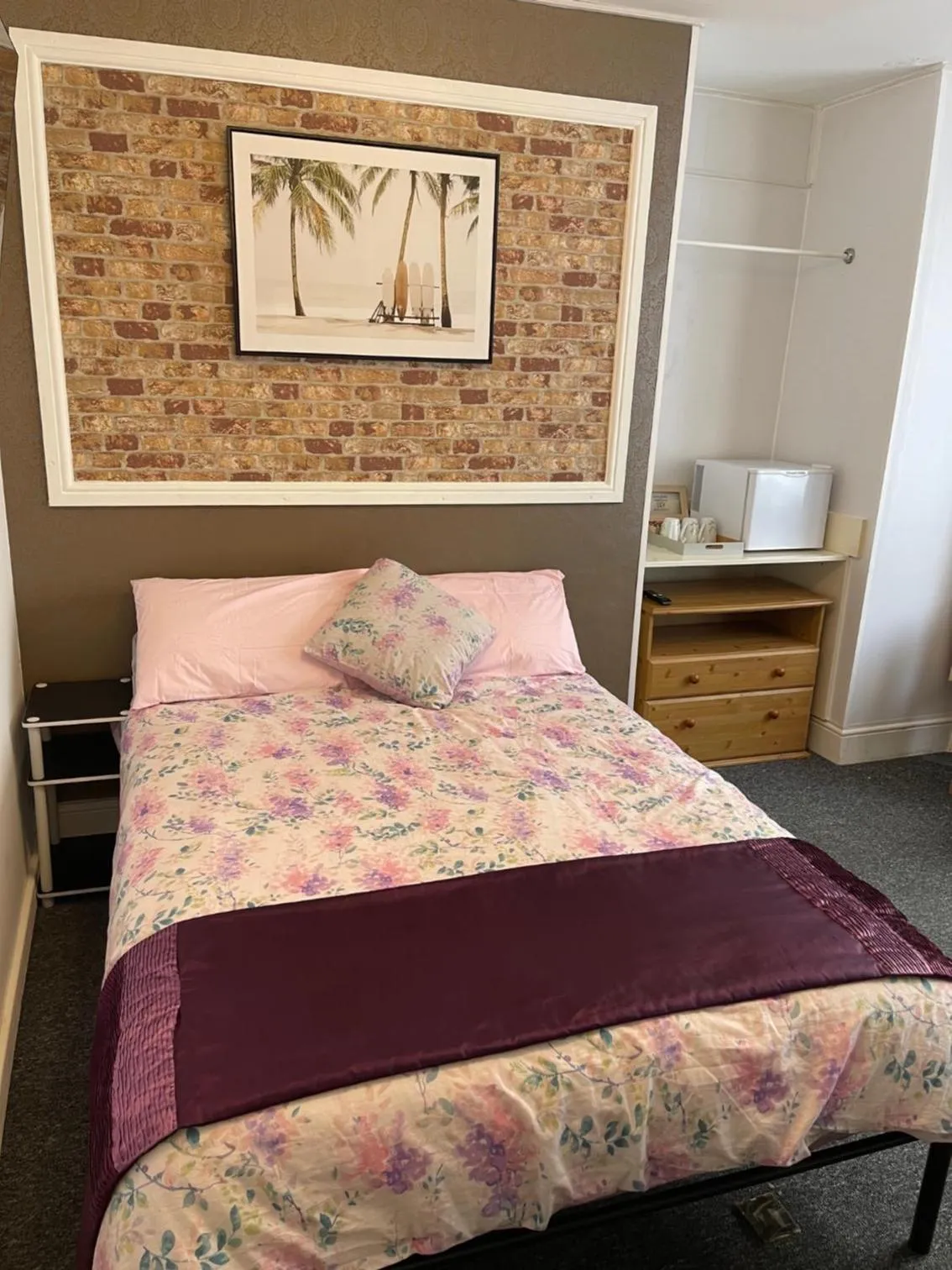 Bed in Backpackers Blackpool Hotel & Suites