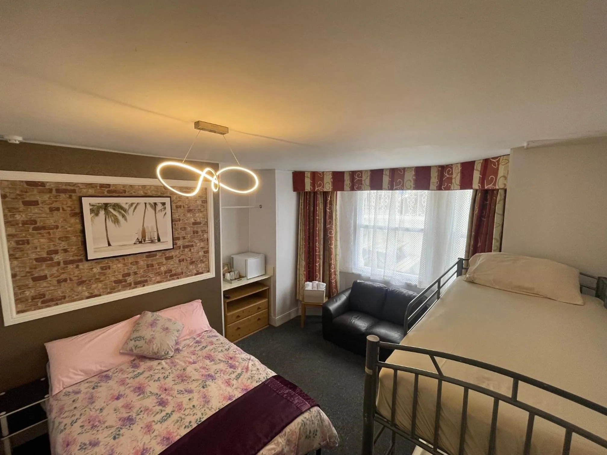 Backpackers Blackpool Hotel & Suites