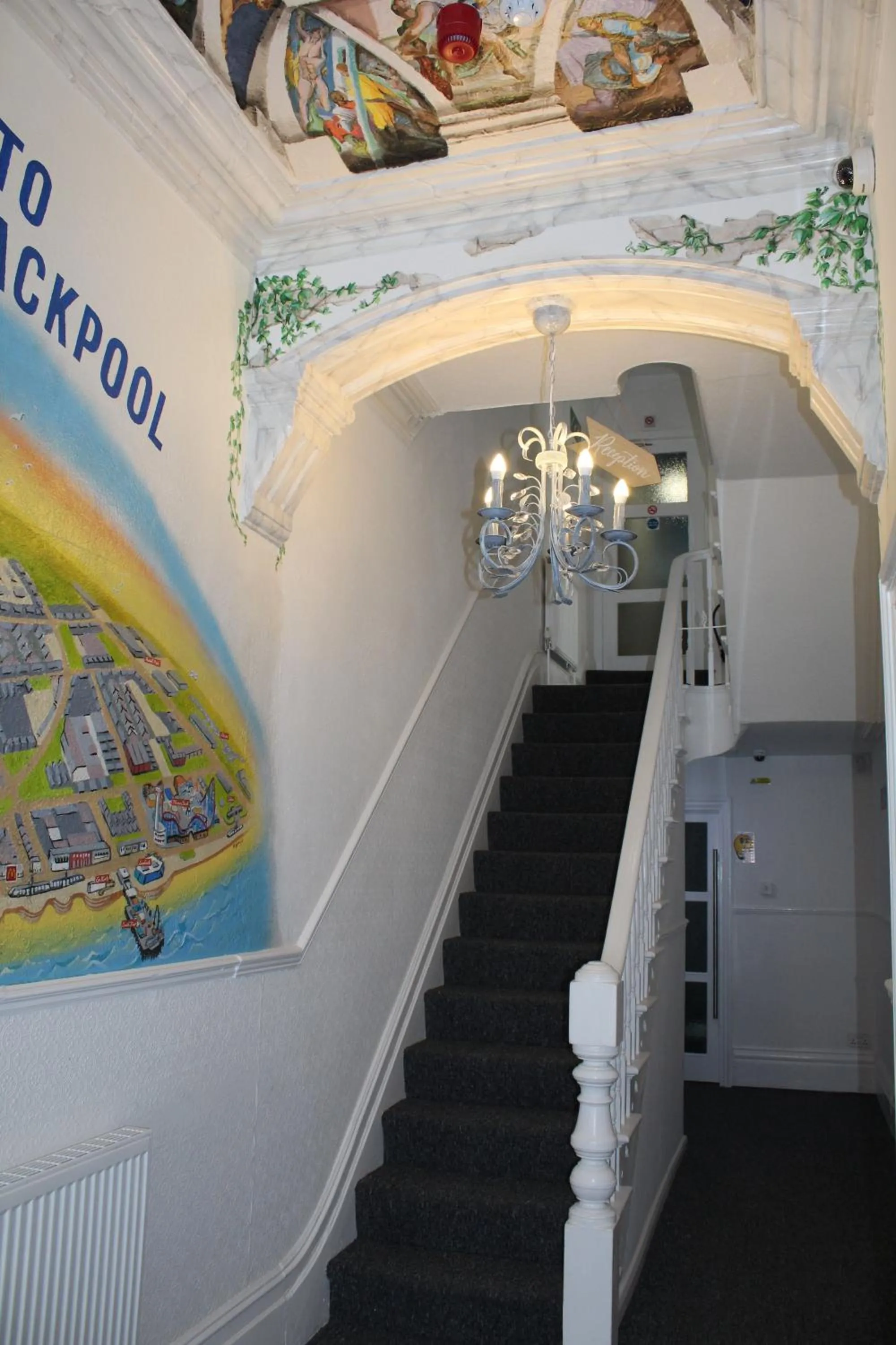 Facade/entrance in Backpackers Blackpool Hotel & Suites