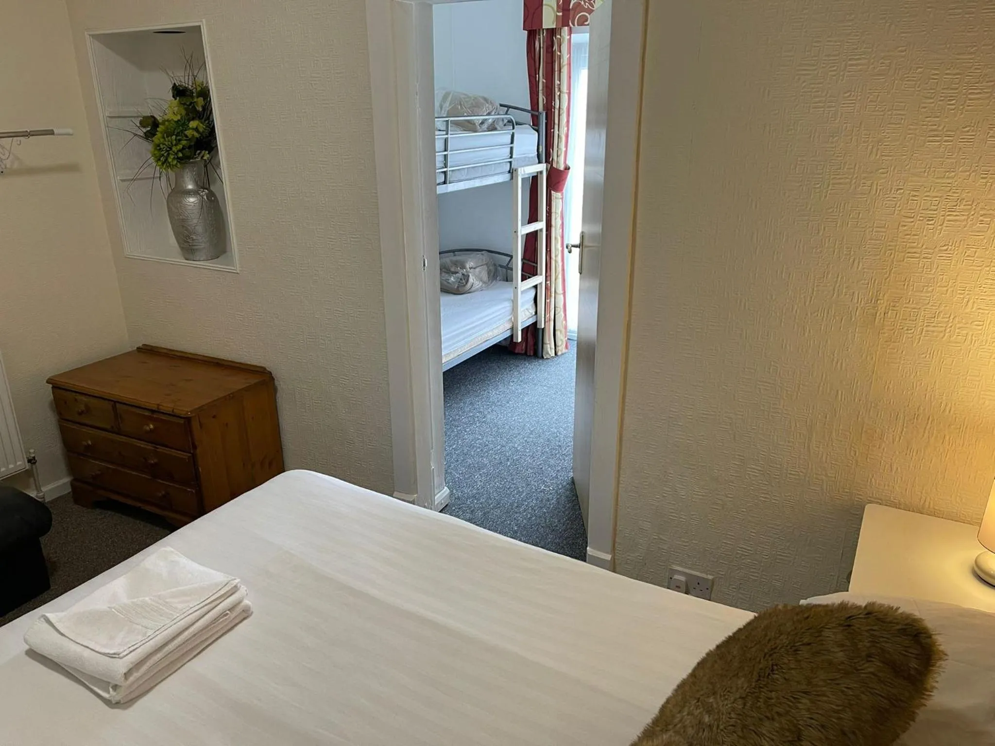 Bed in Backpackers Blackpool Hotel & Suites