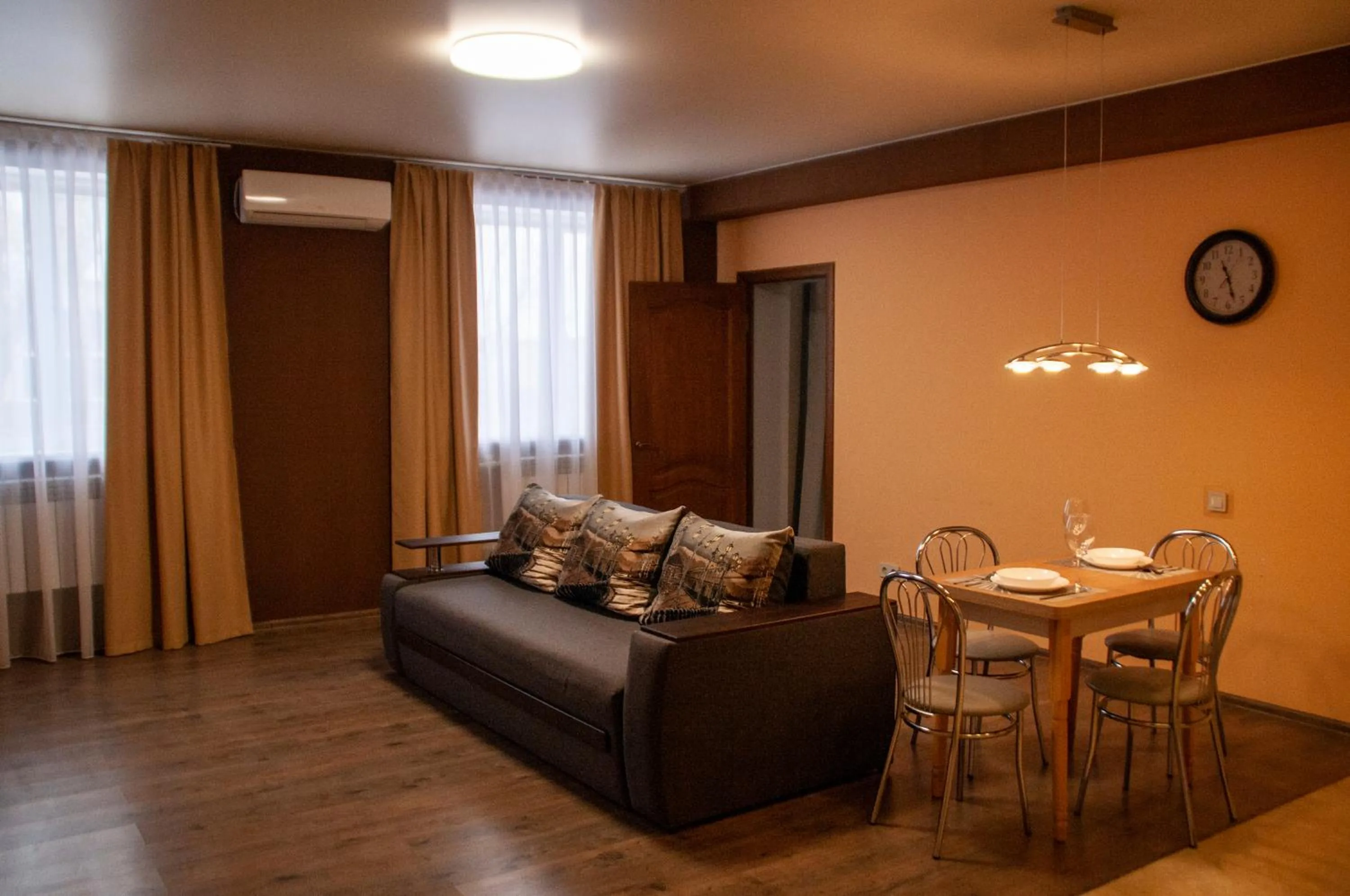 Deluxe Suite in Prestige Apartments Kalnyshevskogo
