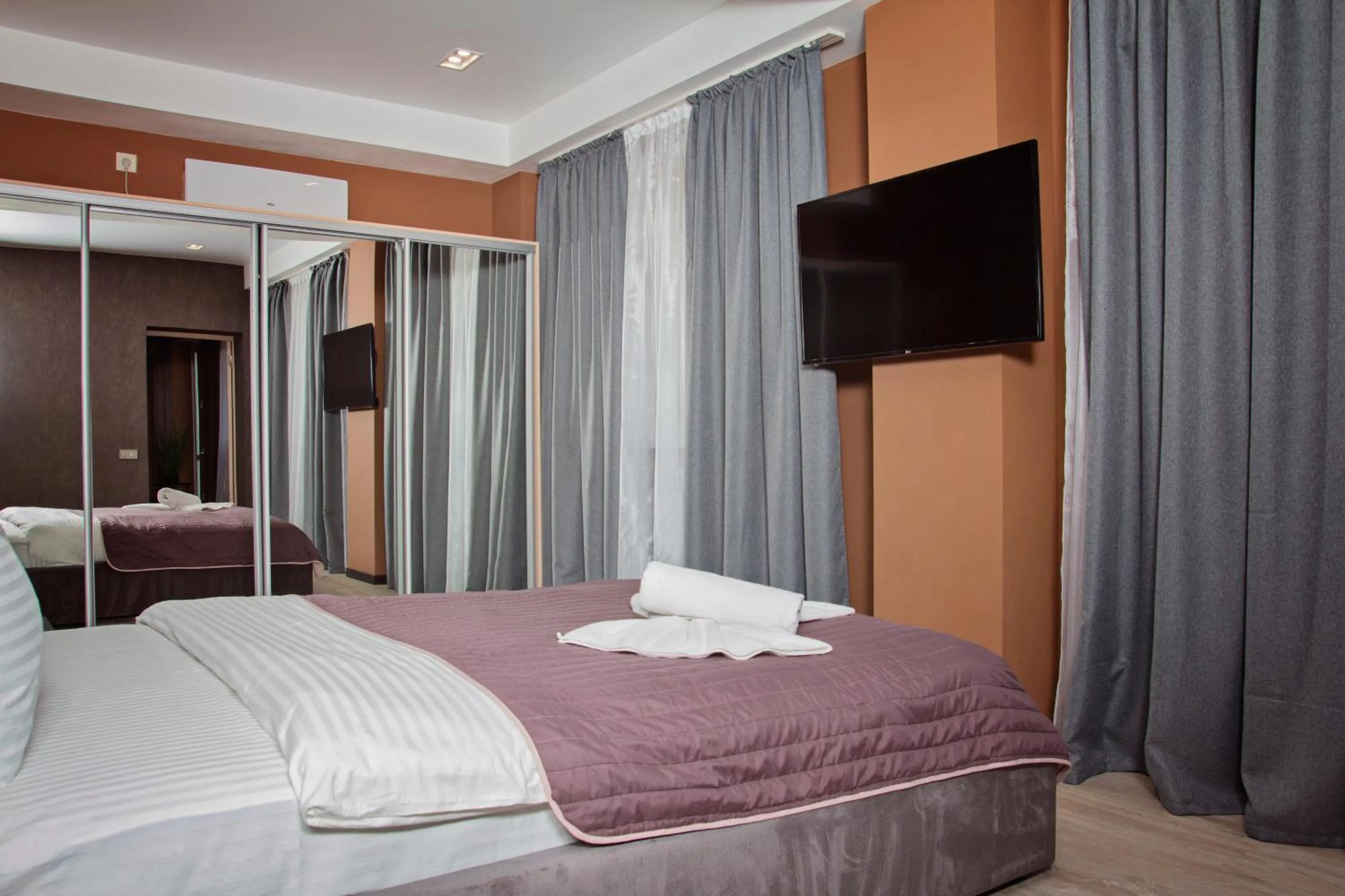 Executive Suite in Prestige Apartments Kalnyshevskogo