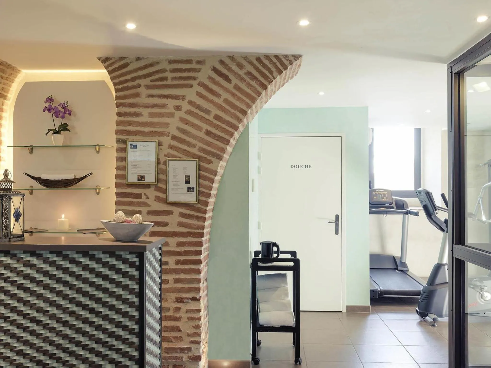 Spa and wellness centre/facilities in Hôtel Mercure Villeneuve sur Lot Moulin de Madame