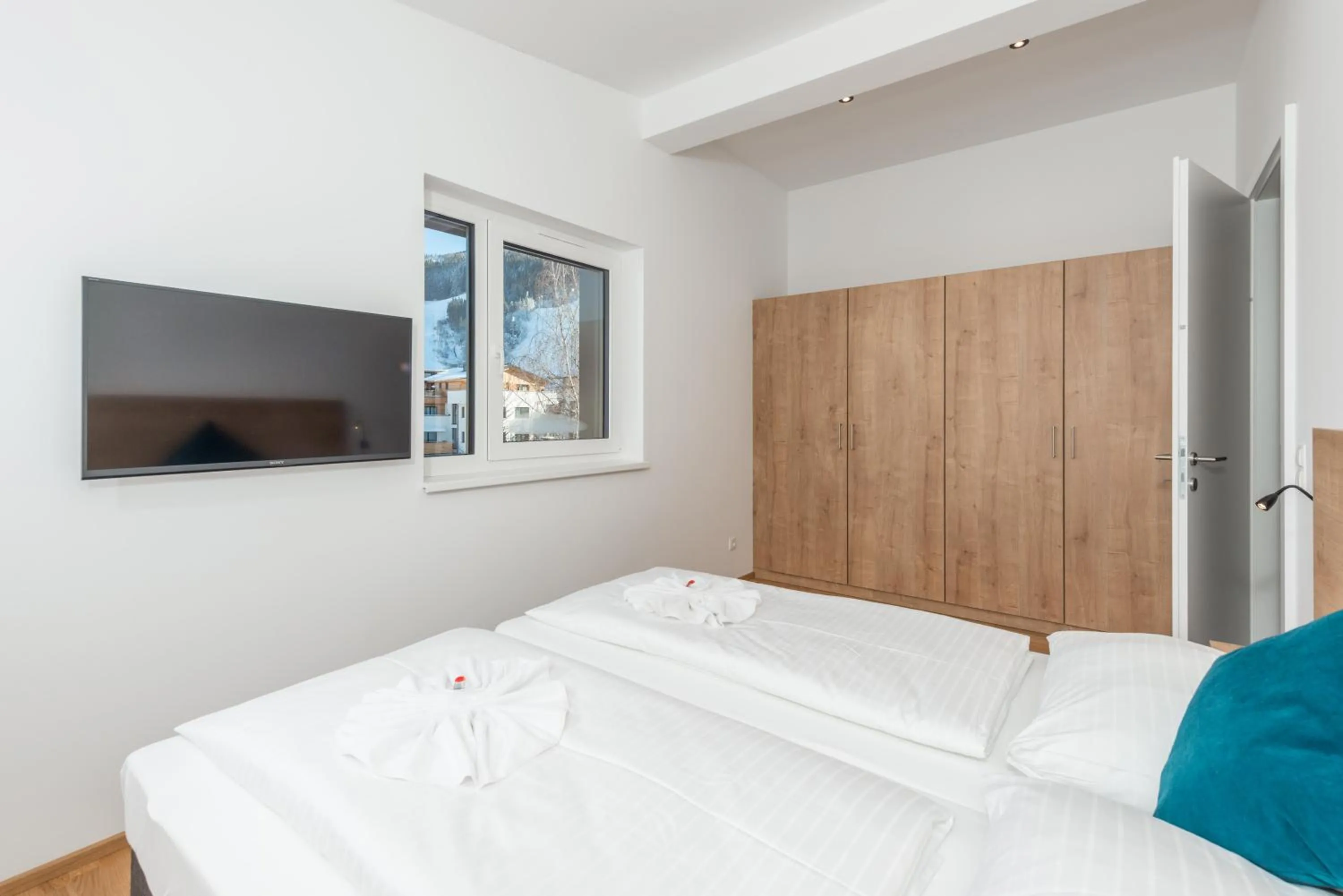 Photo of the whole room, Bed in Deluxe Appartement Berglust