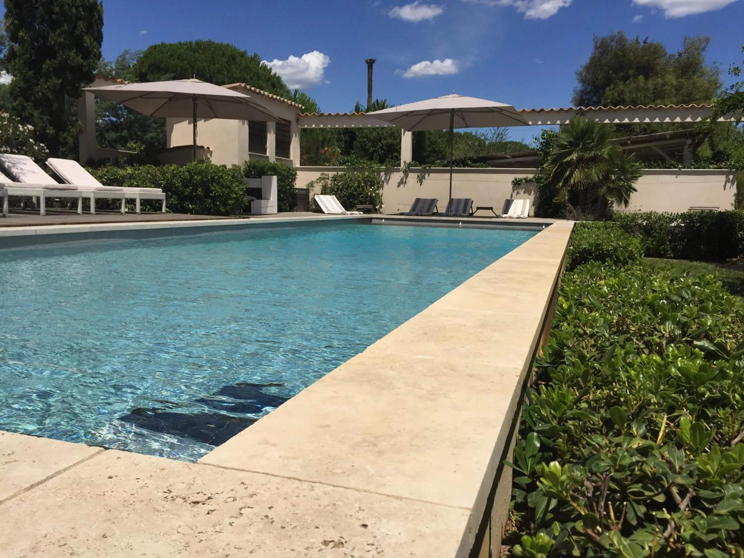 Swimming pool in Villa La Begude - Boutique Luxury B&B