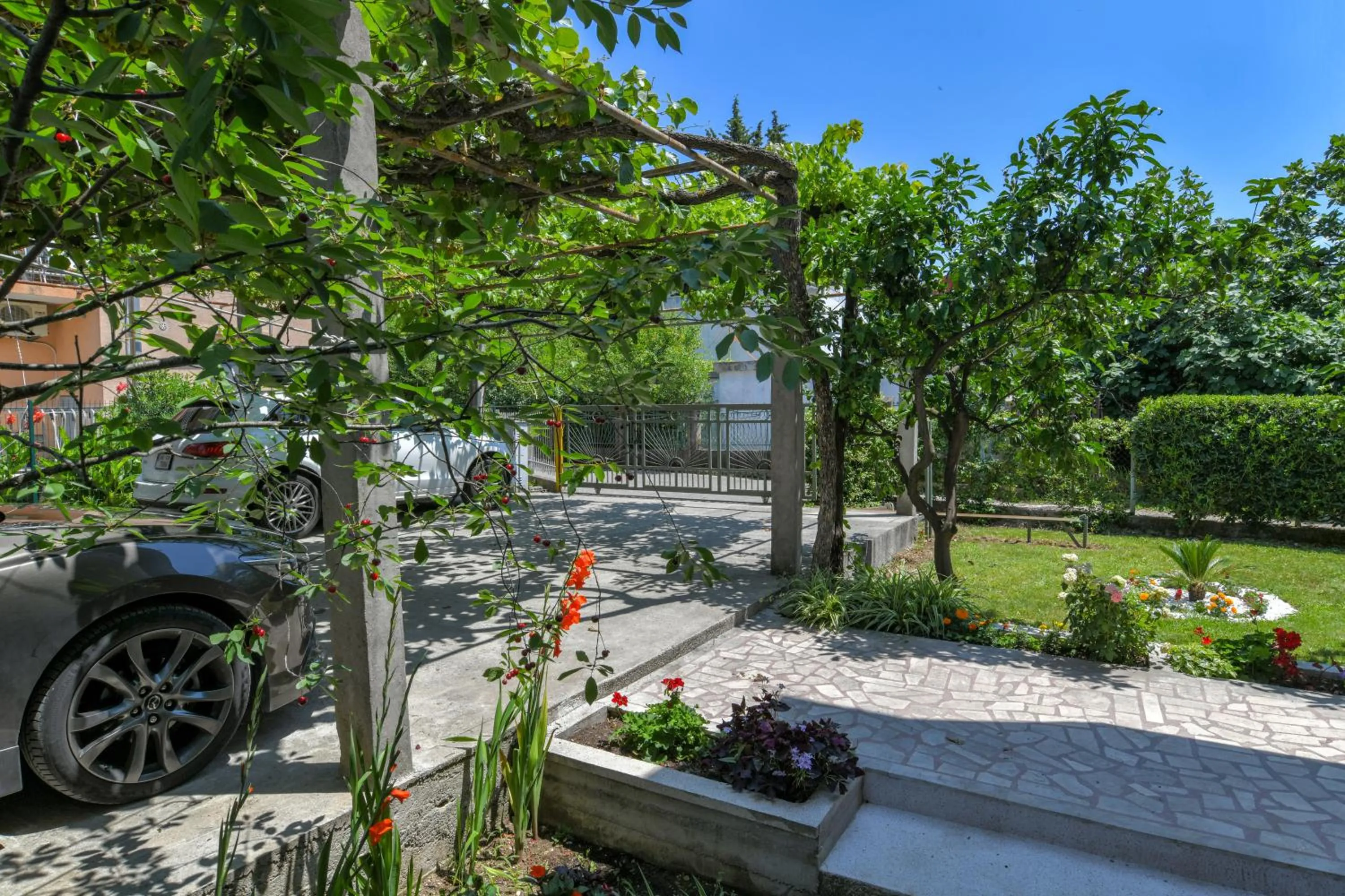 Parking in Apartments Elena