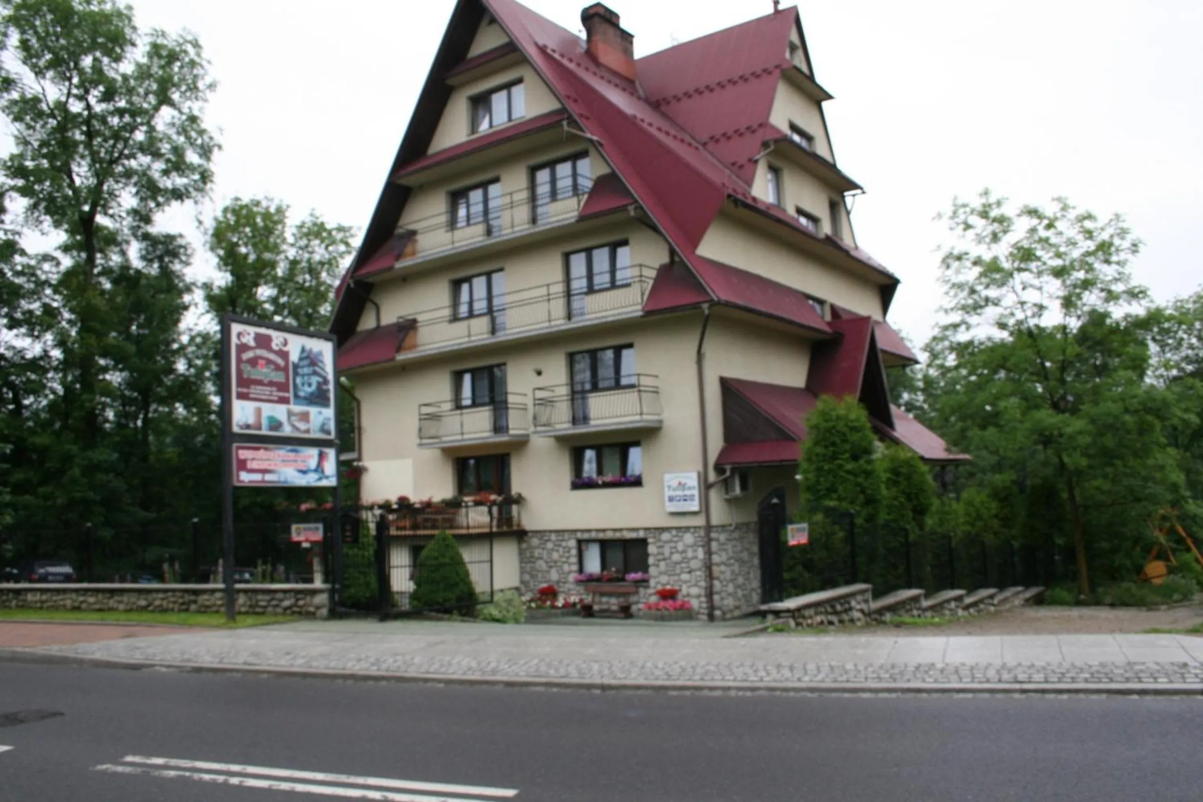 Facade/entrance in Dom Wypoczynkowy Tulipan