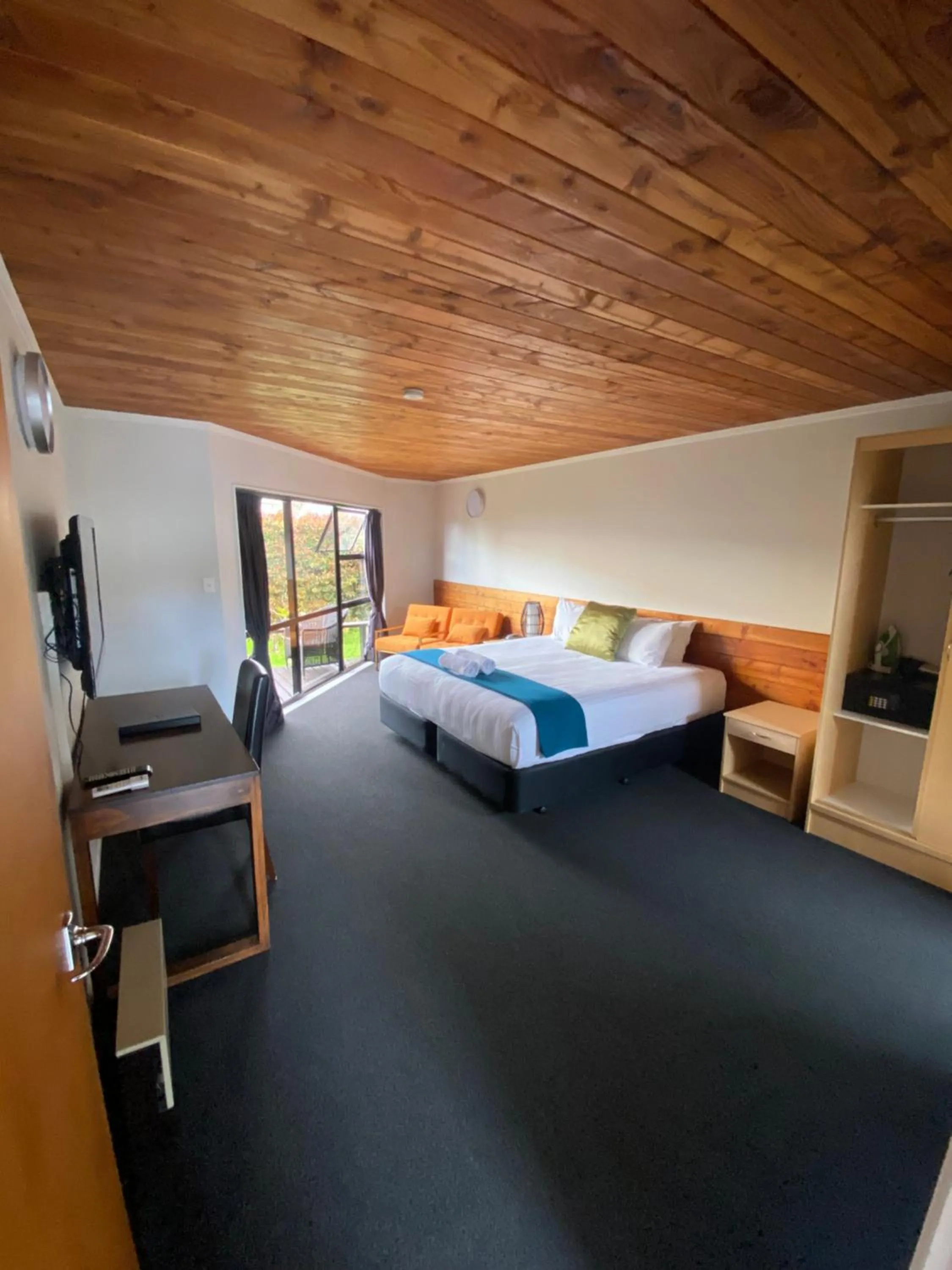 Bed in The Sands Hotel Hokianga