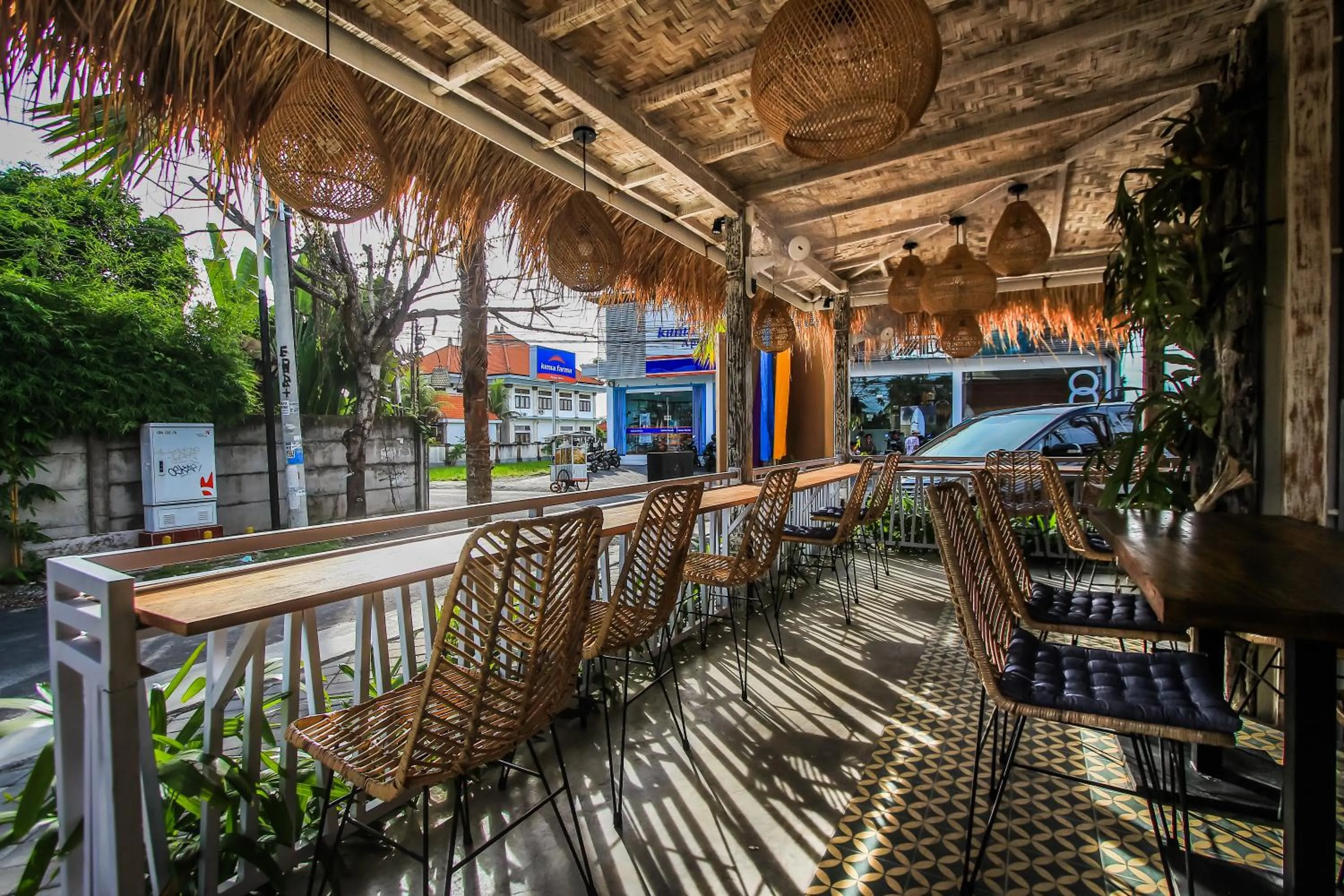 Restaurant/places to eat in BRAW inn Canggu by kamara