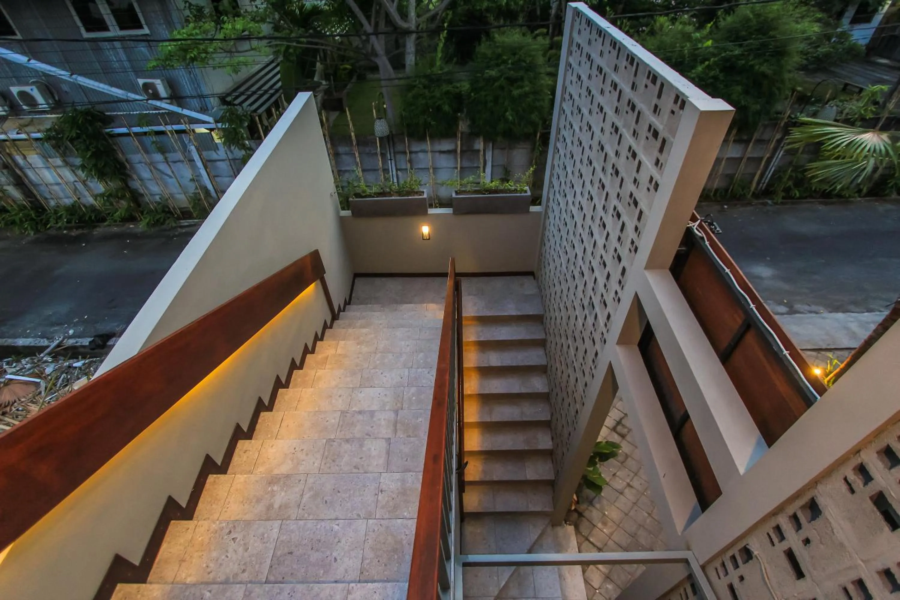 Facade/entrance in BRAW inn Canggu by kamara