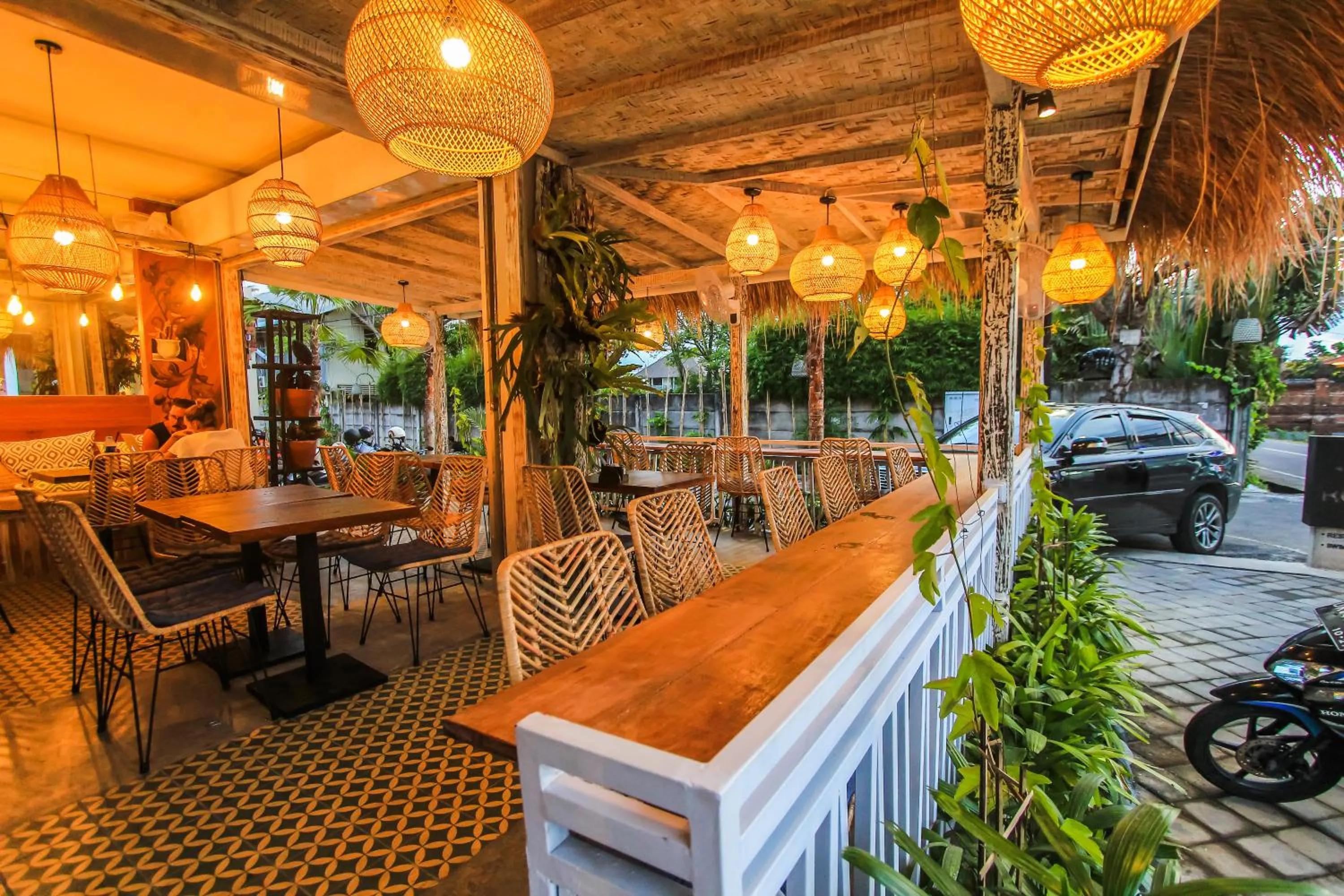 Restaurant/places to eat in BRAW inn Canggu by kamara