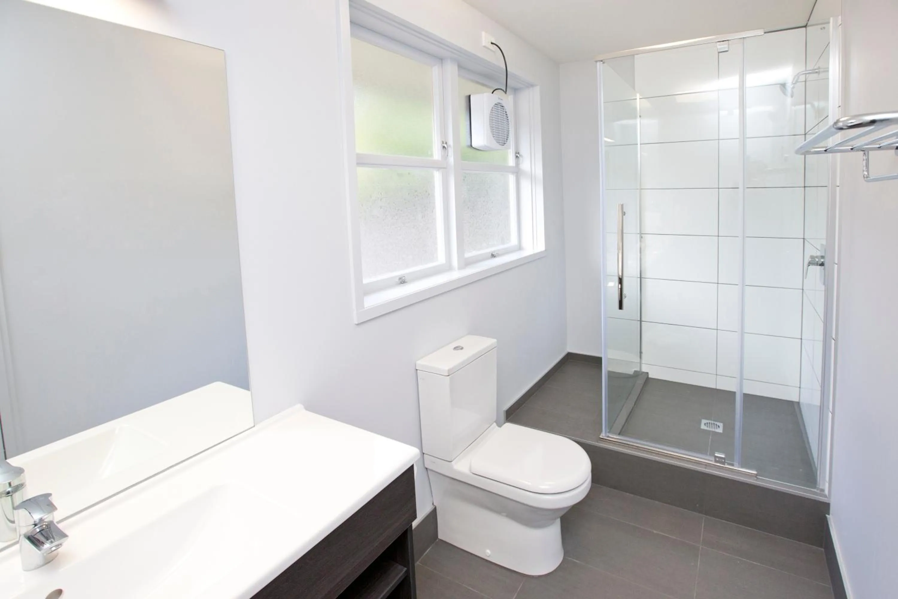 Shower in Copthorne Hotel Palmerston North