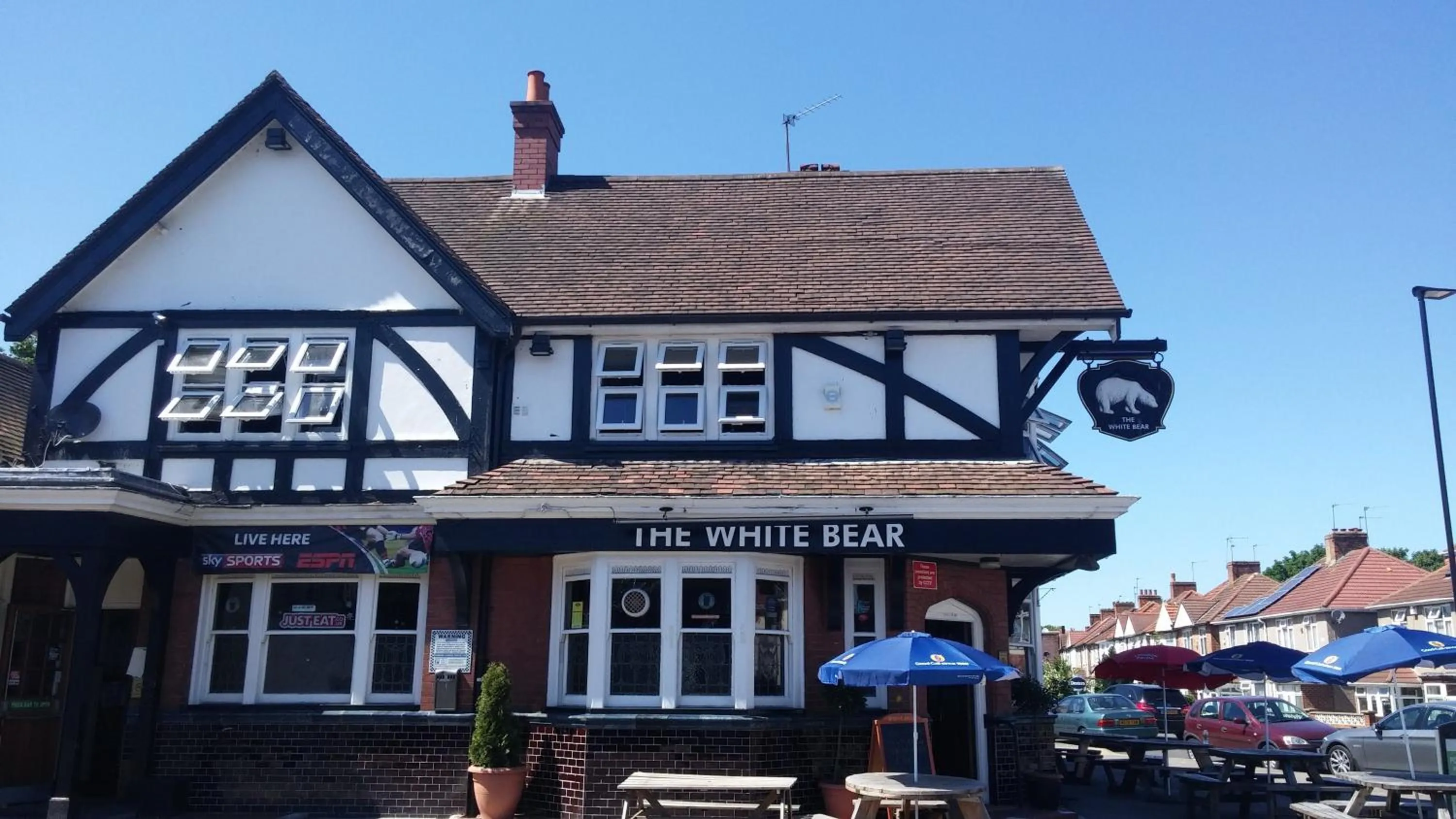 Facade/entrance in Heathrow Stay