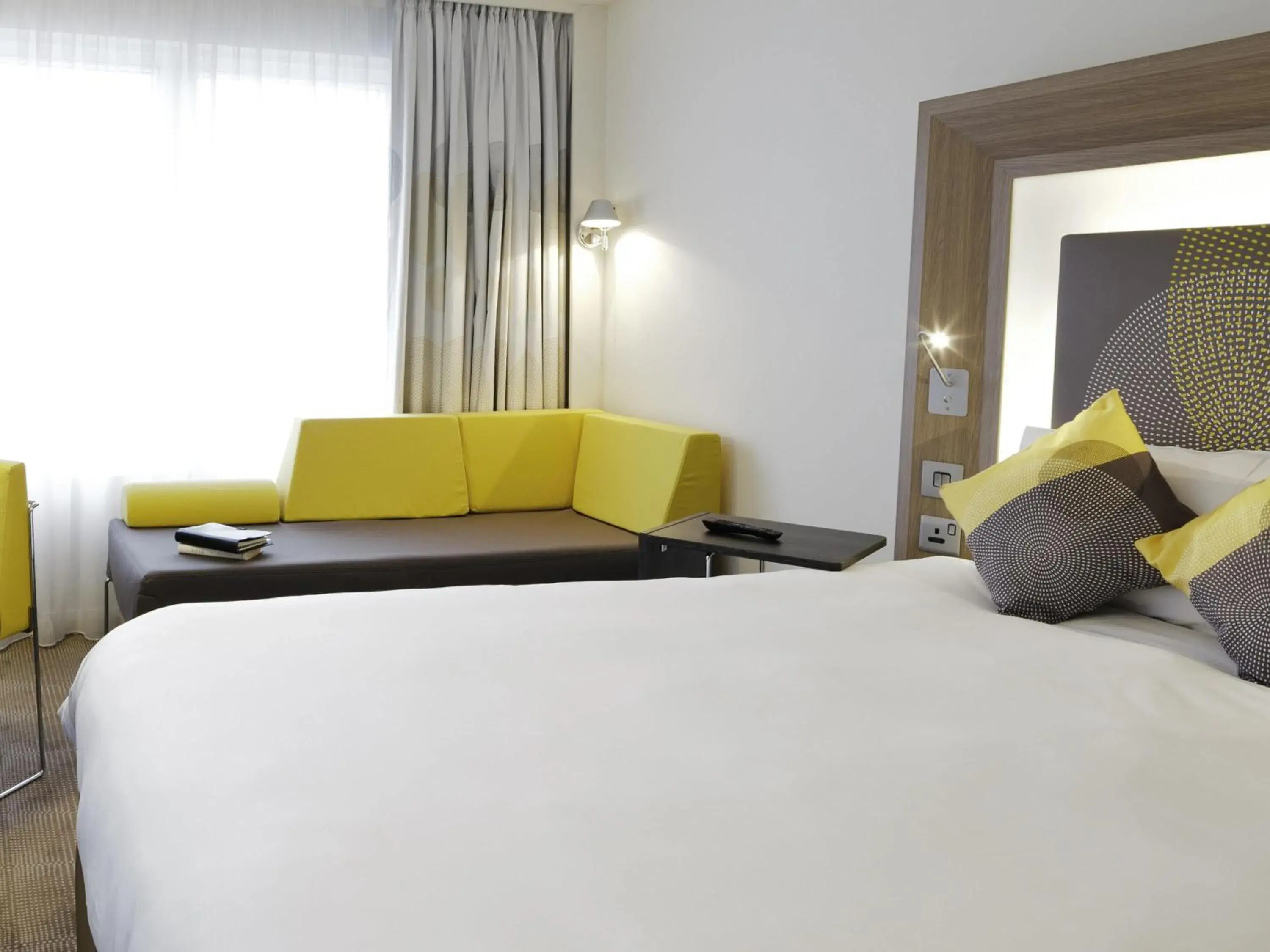 Superior Room with 1 Queen Bed + 1 Sofa Bed in Novotel London Blackfriars Superior Room with 1 Queen Bed + 1 Sofa Bed in Novotel London Blackfriars