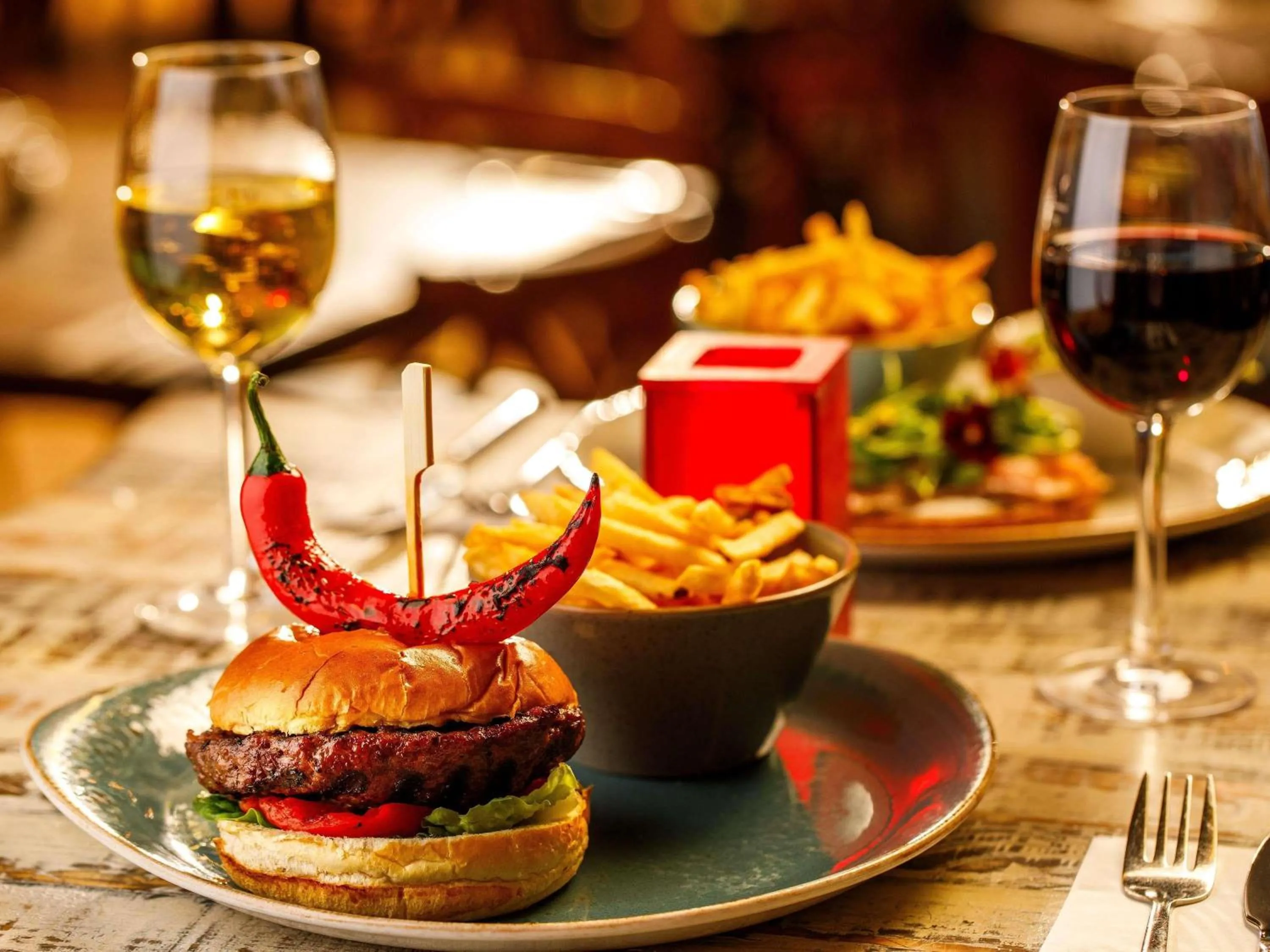 Lounge or bar in Novotel London Blackfriars