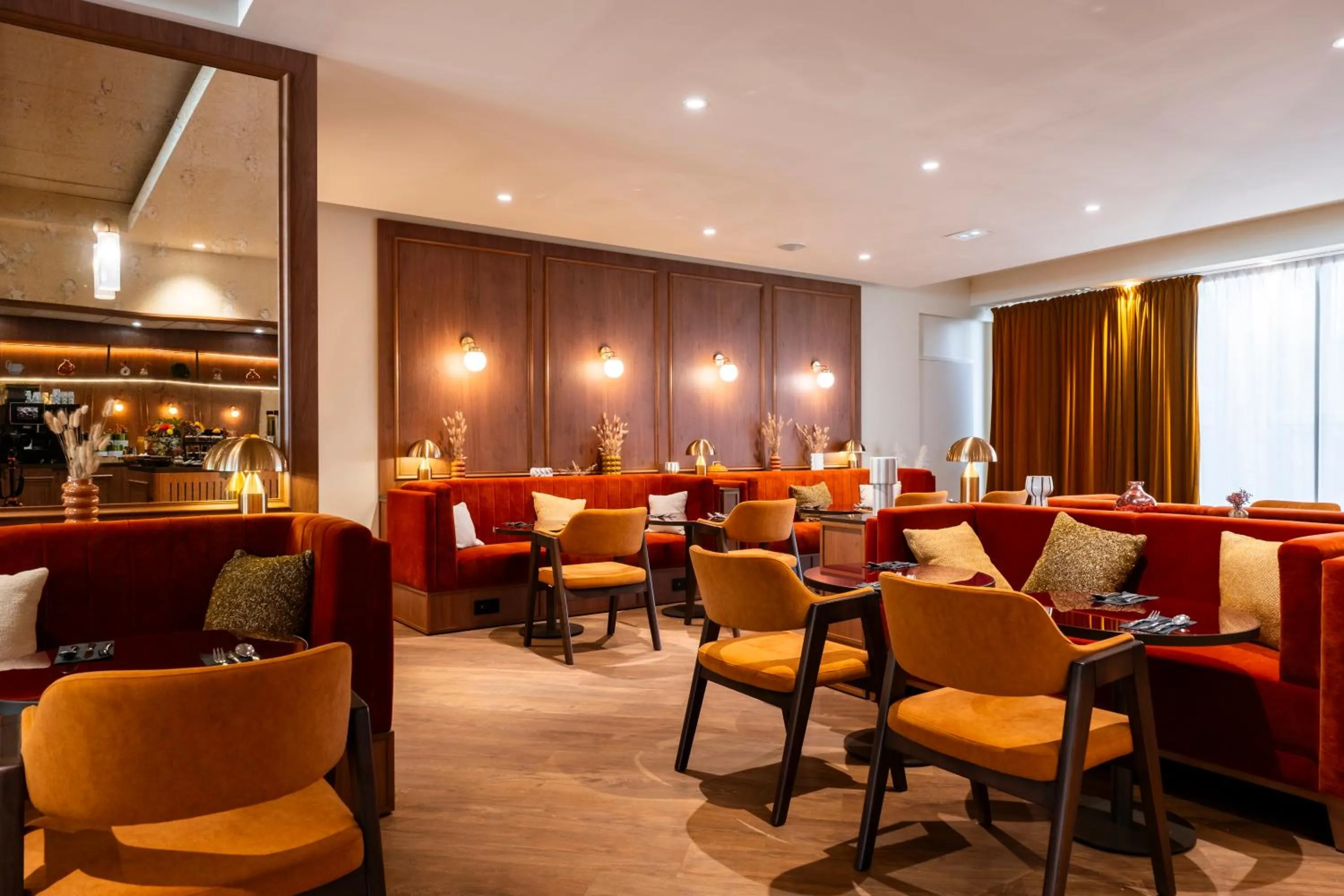 Living room in Mercure Villefranche-sur-Saône