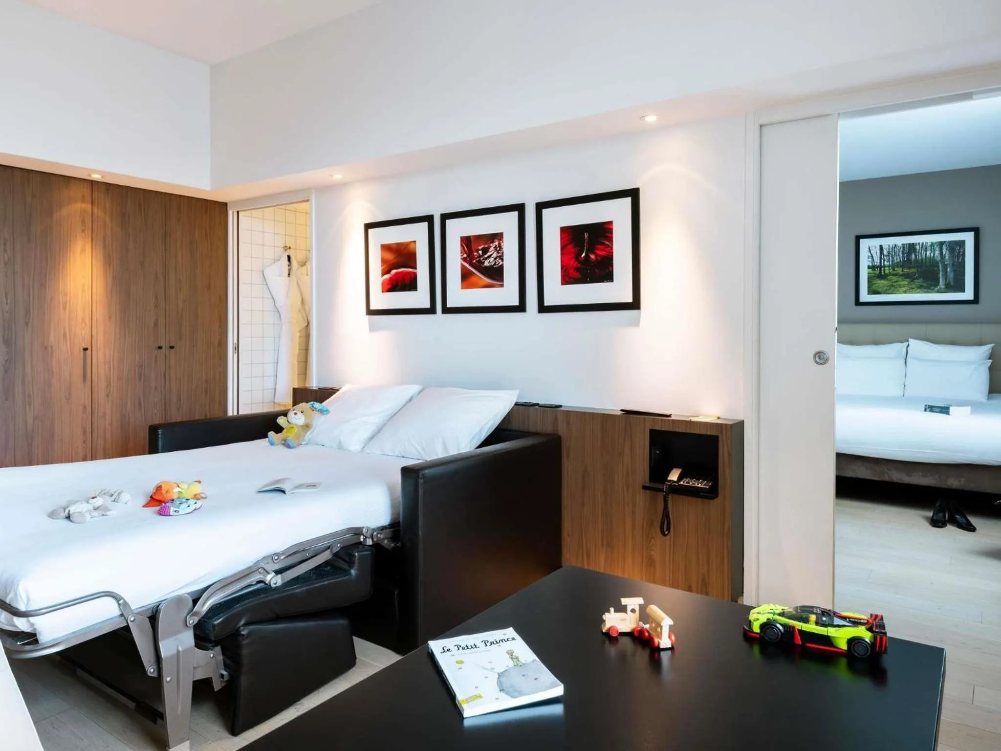 Bedroom, Bed in Mercure Villefranche-sur-Saône