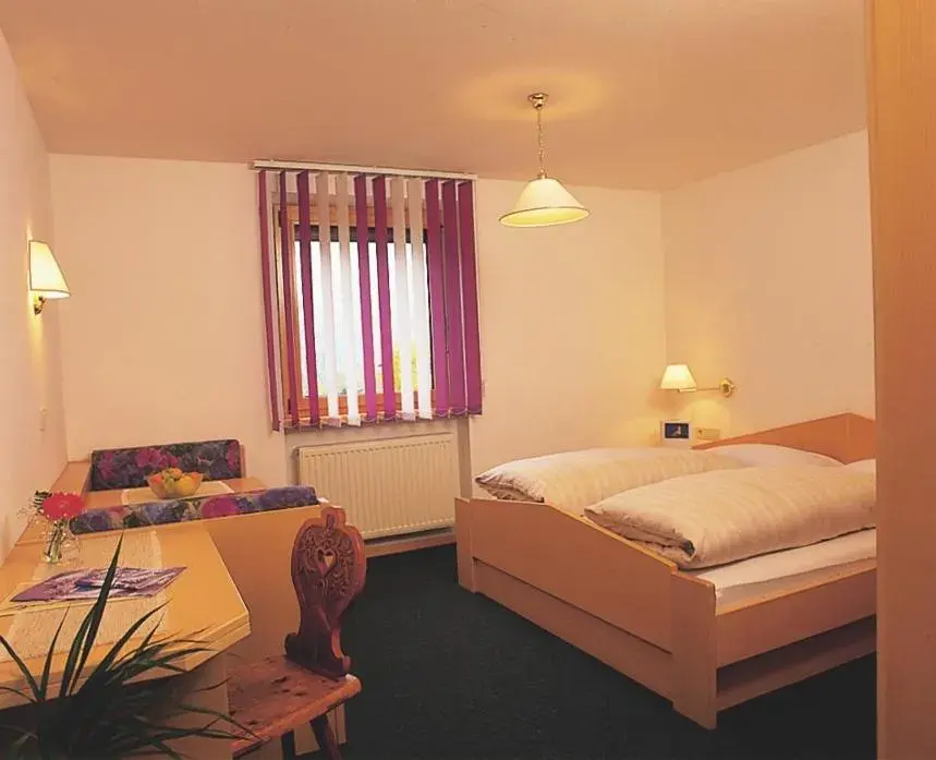 Double Room in Hotel Sonne Double Room in Hotel Sonne