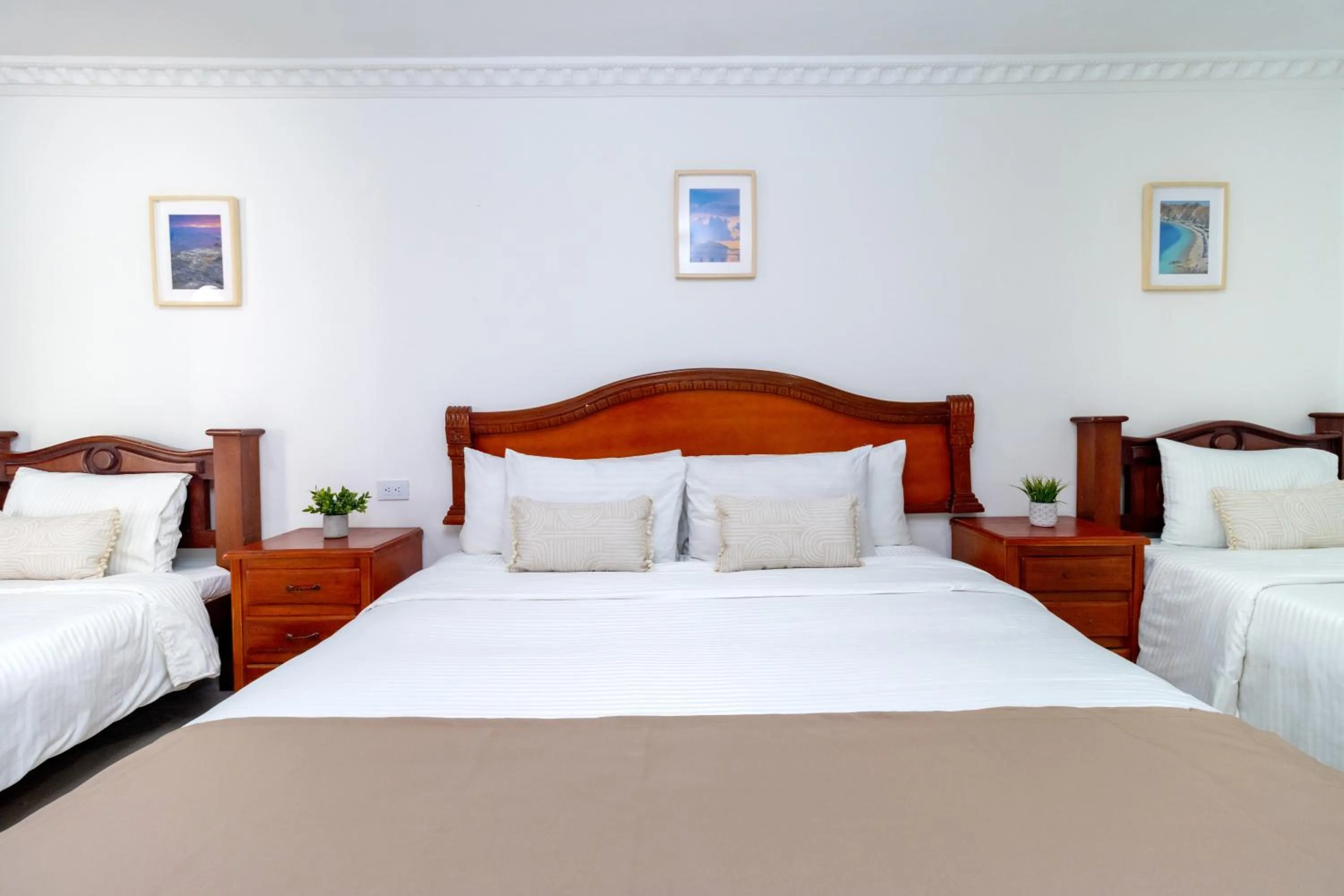 Bedroom, Bed in Hotel Playa Salguero By GEH Suites