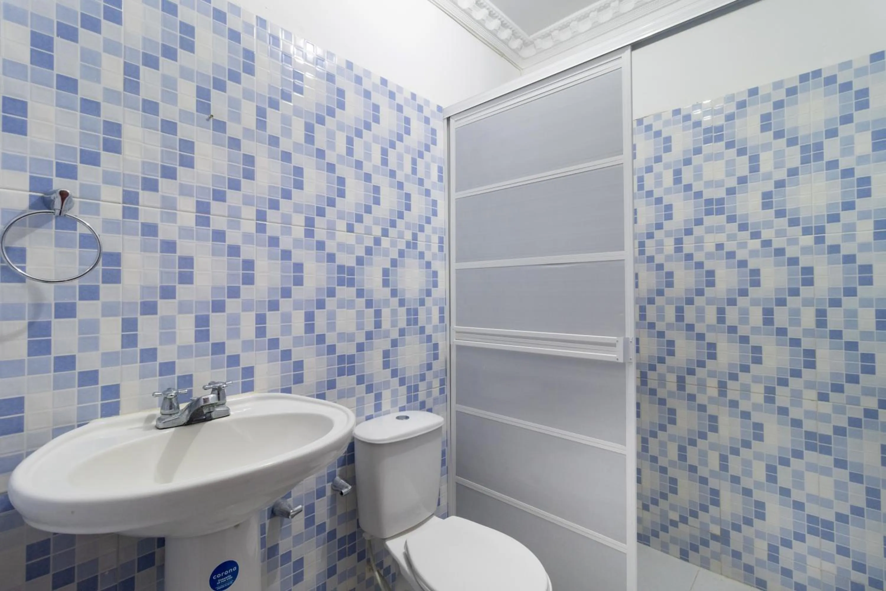 Bathroom in Hotel Playa Salguero By GEH Suites