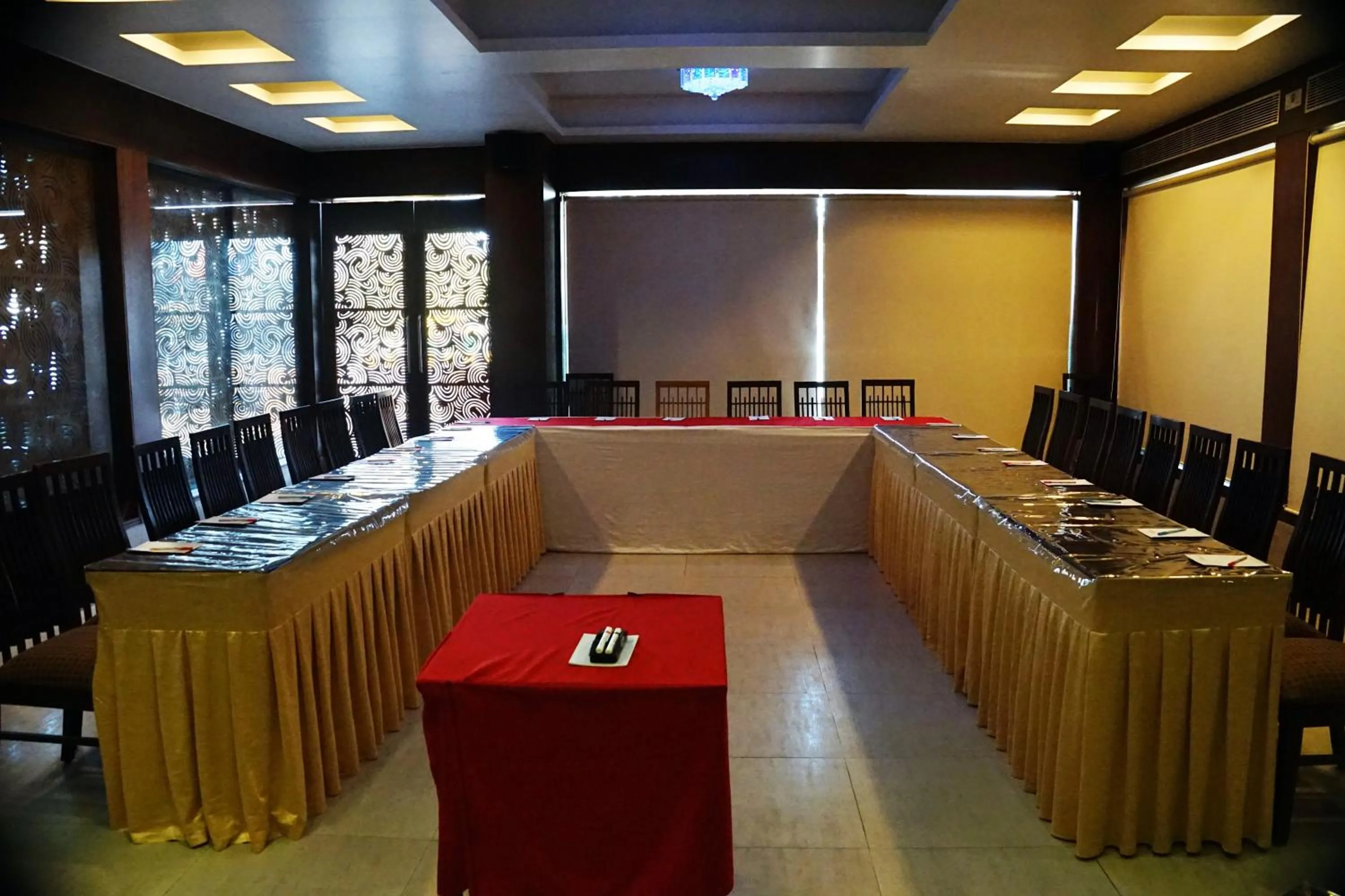 Business facilities in SilverCloud Hotel and Banquets