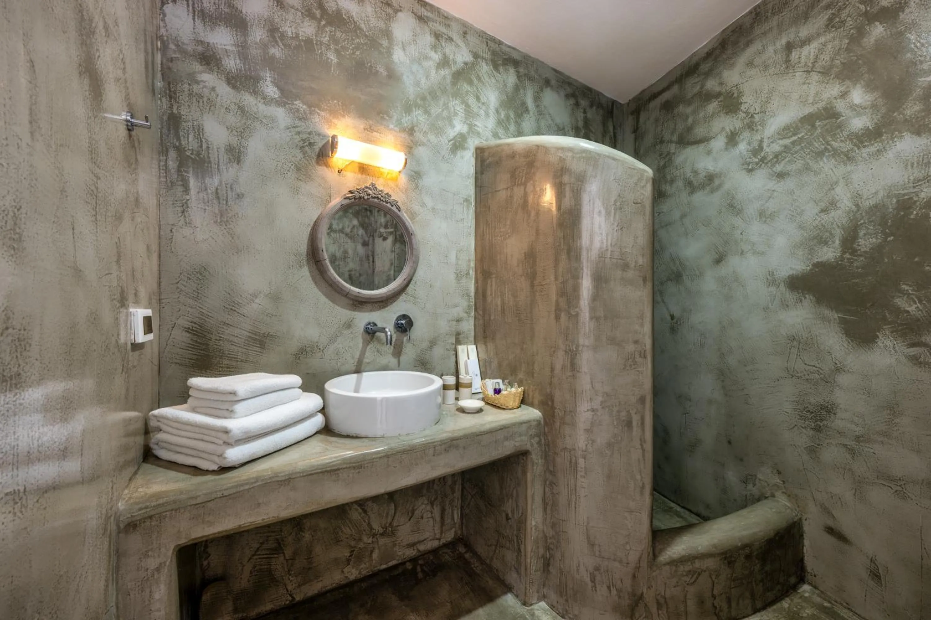 Bathroom in Anema Boutique Hotel & Villas Santorini