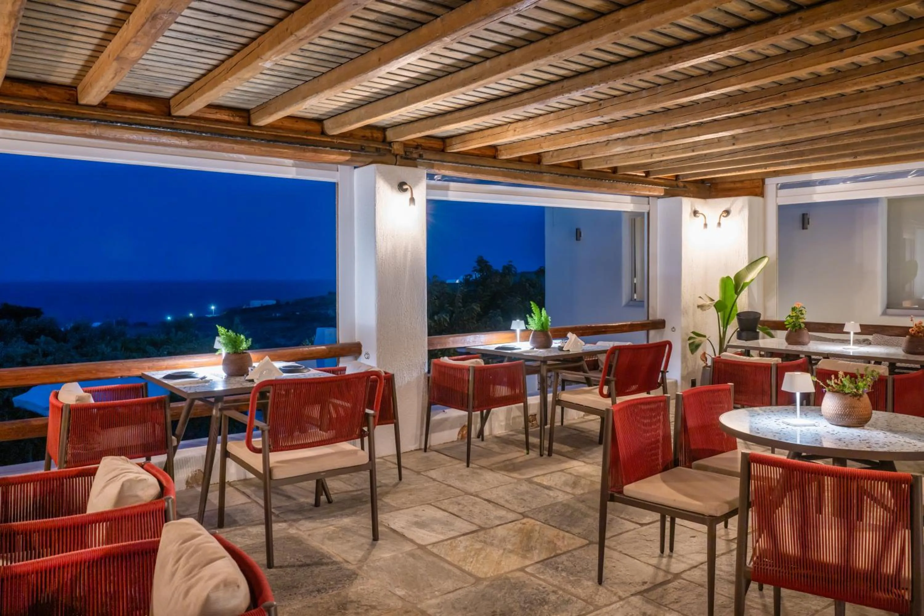 Restaurant/places to eat in Anema Boutique Hotel & Villas Santorini